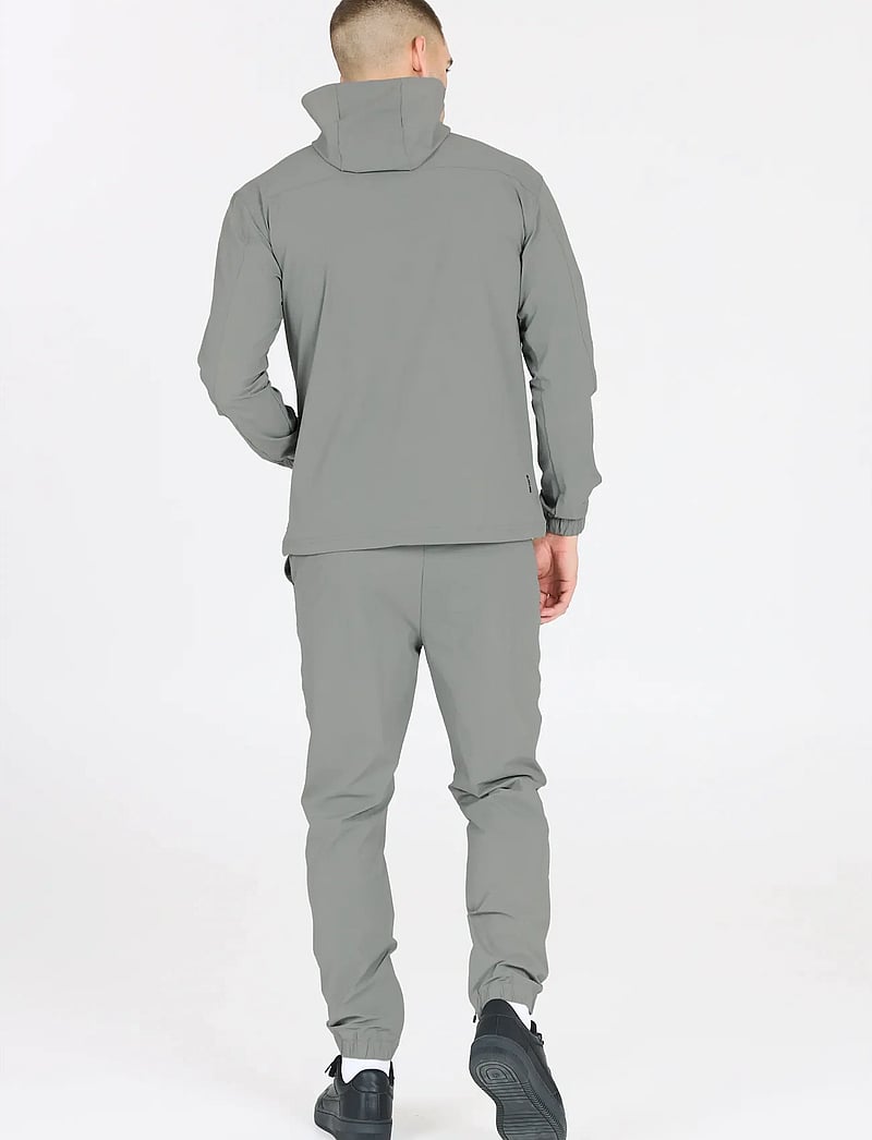 Virtus - Jayson M Performance Anorak - anoraks - sedona sage - 3