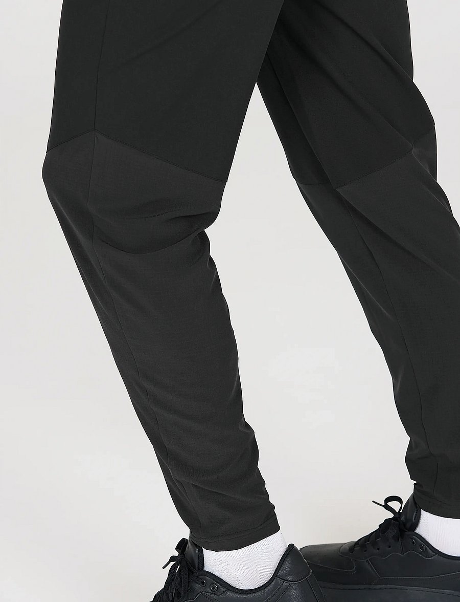 Virtus - Mack M Hybrid Pants - sporta bikses - black - 4