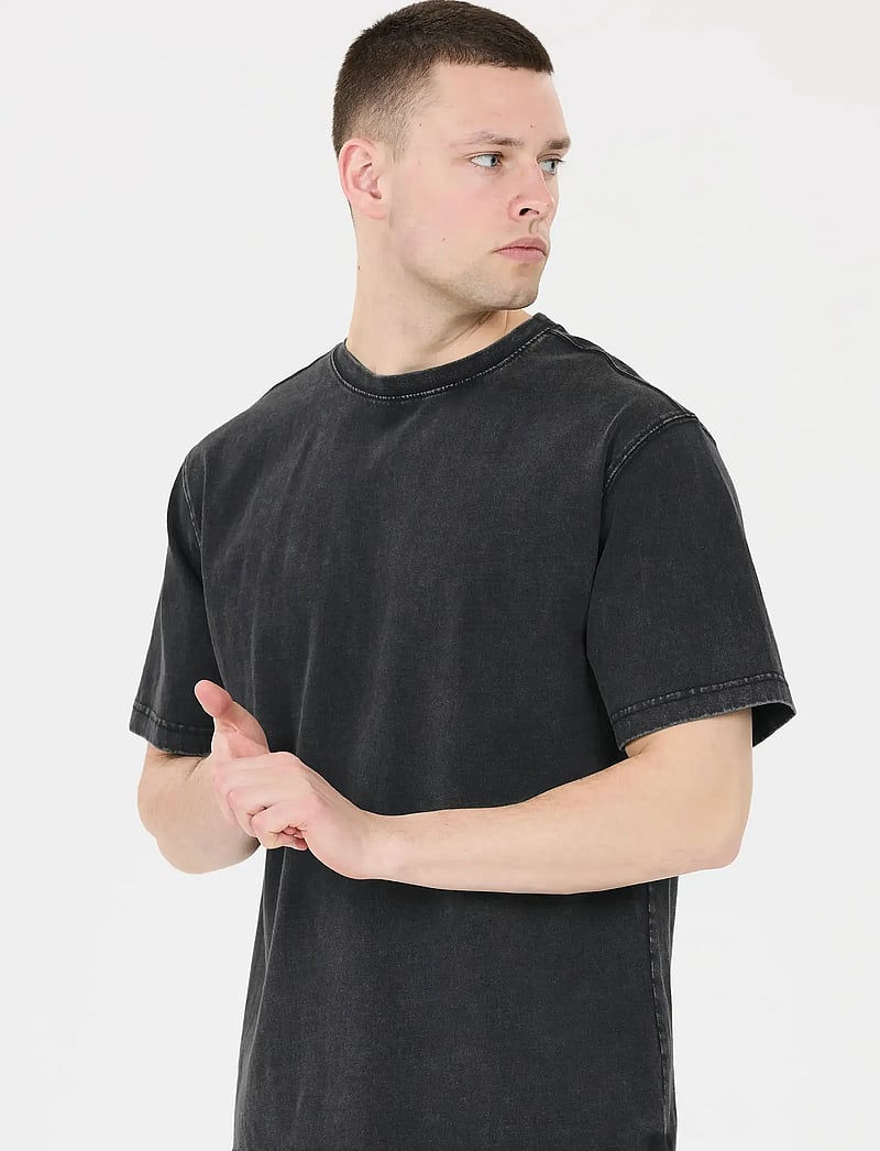 Virtus - Lloyd M S/S Tee - oberteile & t-shirts - black - 3