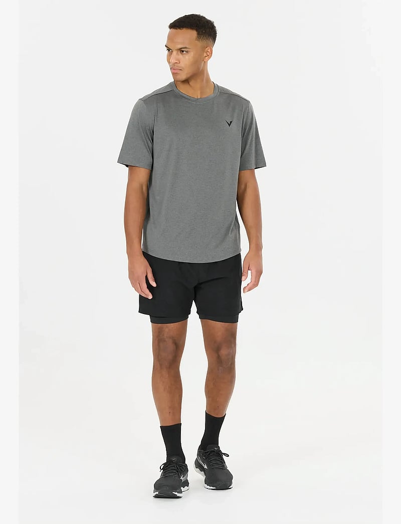 Virtus - Zayne V2 M 2-in-1 Shorts - træningsshorts - black - 4