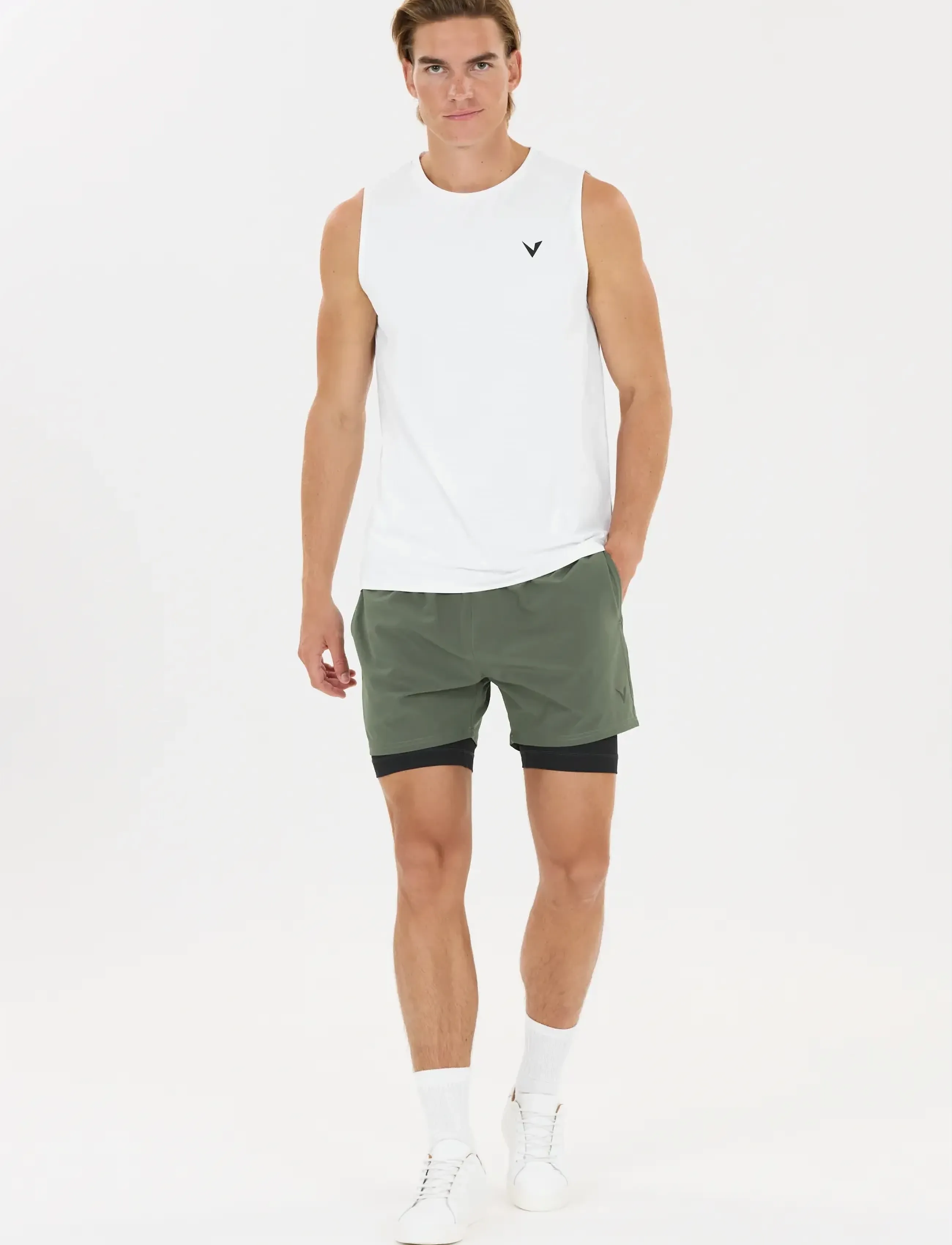 Virtus - Zayne V2 M 2-in-1 Shorts - sweatshorts - pine - 5