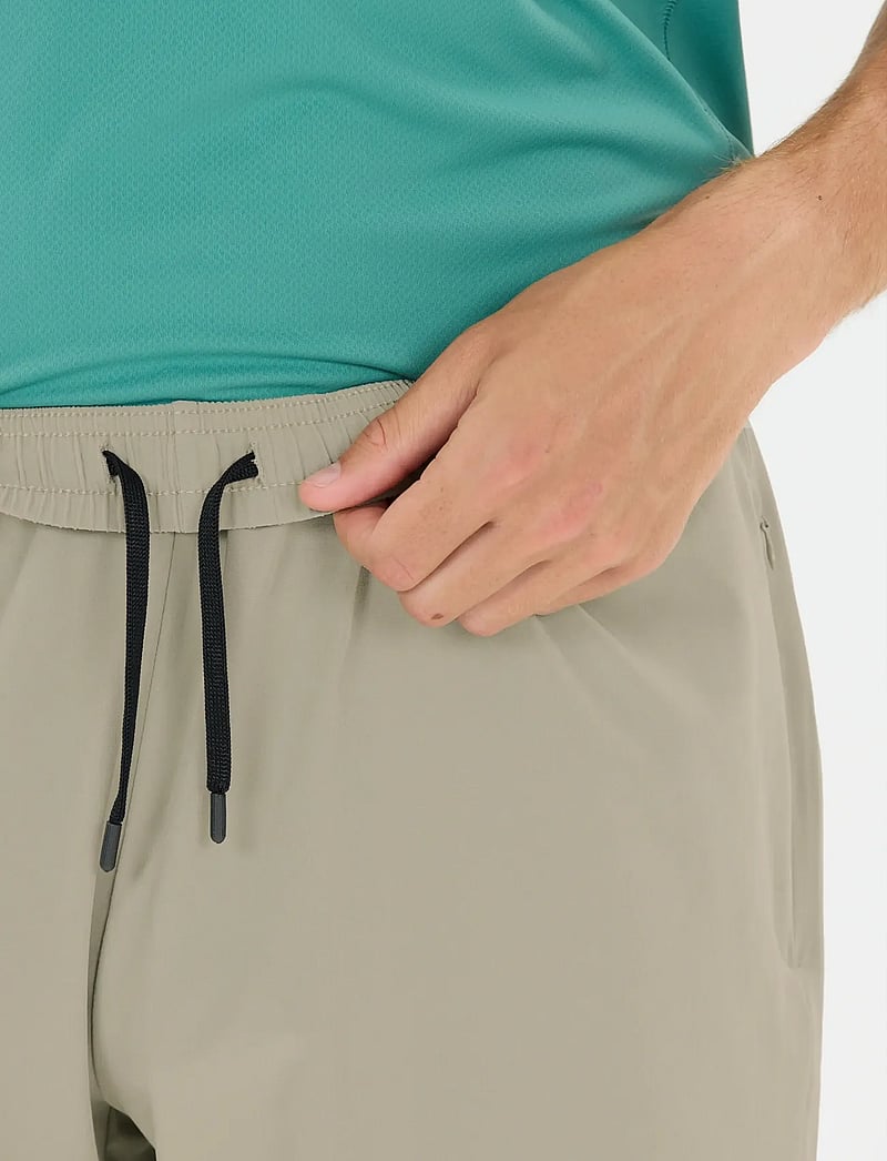 Virtus - Spier V3 M Shorts - lühikesed treeningpüksid - dried sage - 3