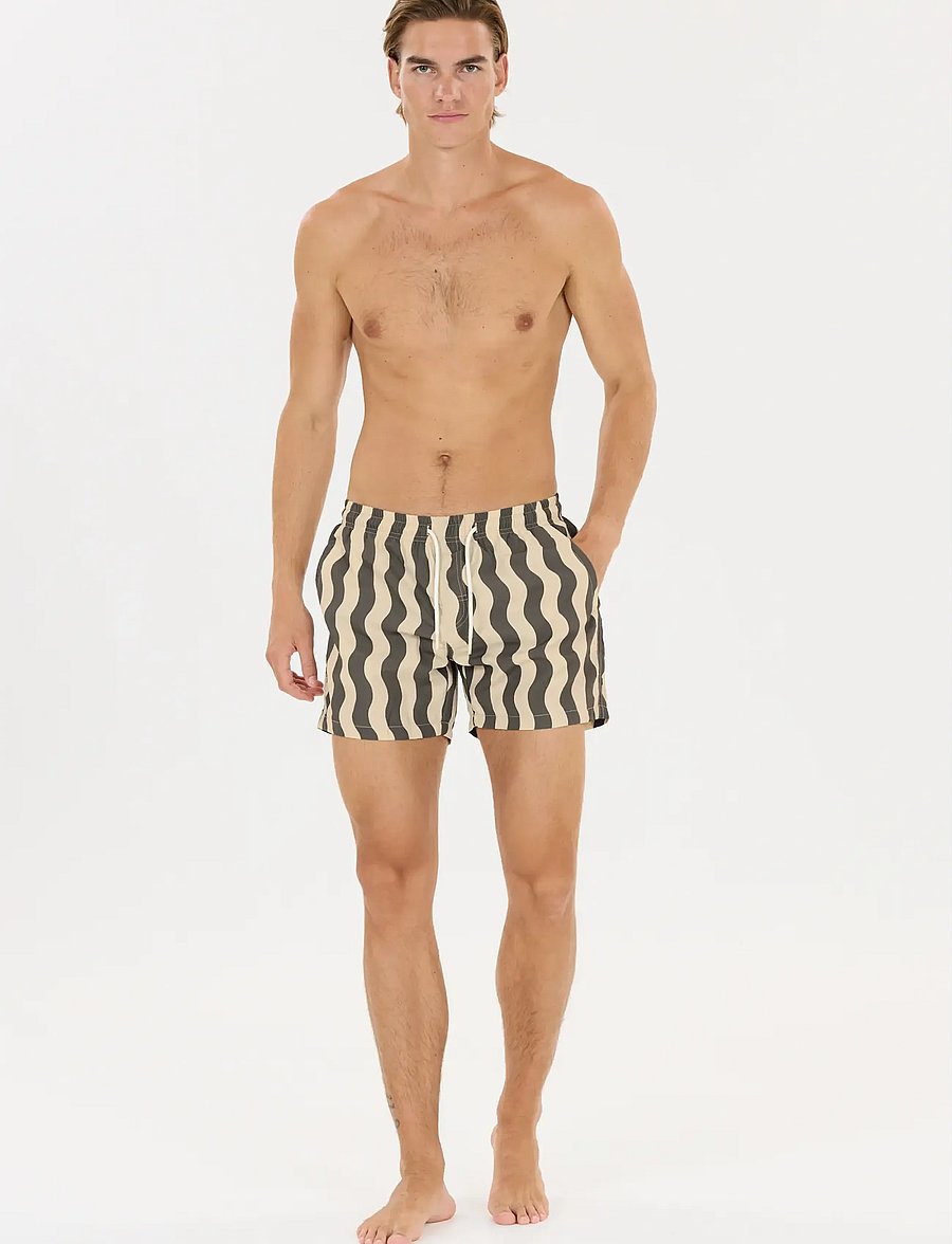 Virtus - Tana M Graphic Swim Shorts - badbyxor - print - 4