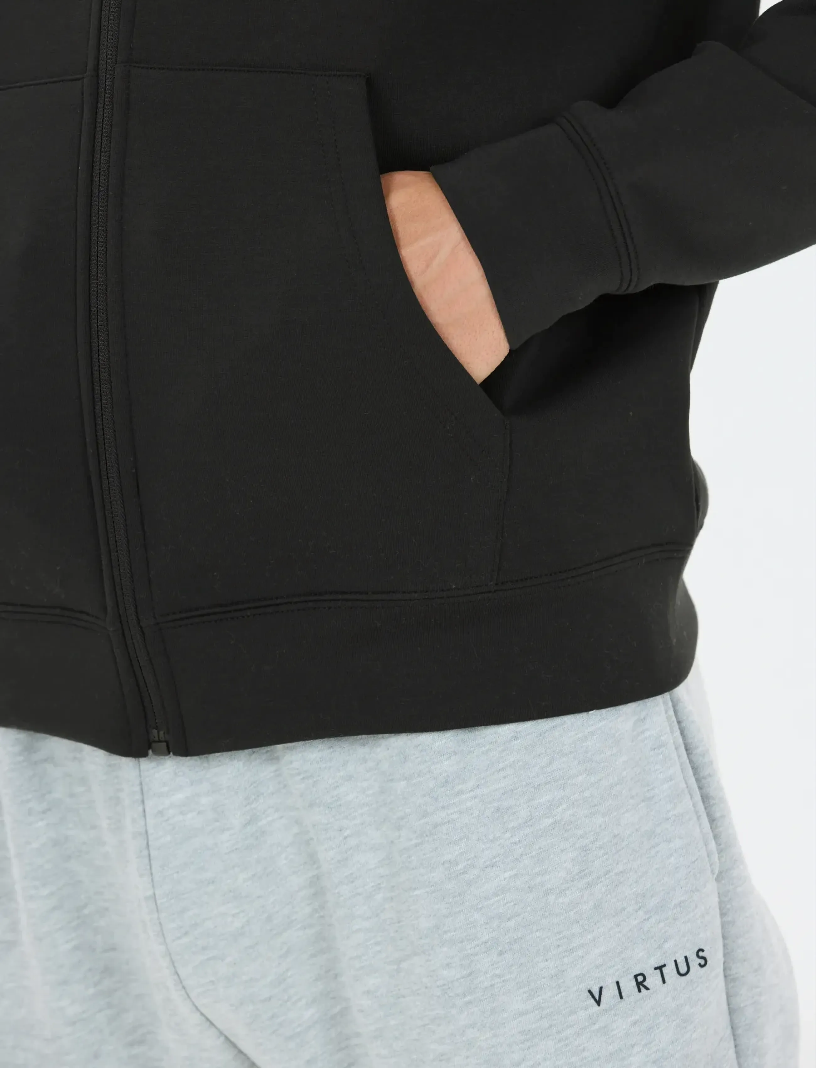 Virtus - Taro V2 M Technical Full-Zip Hoody - tops - black - 3