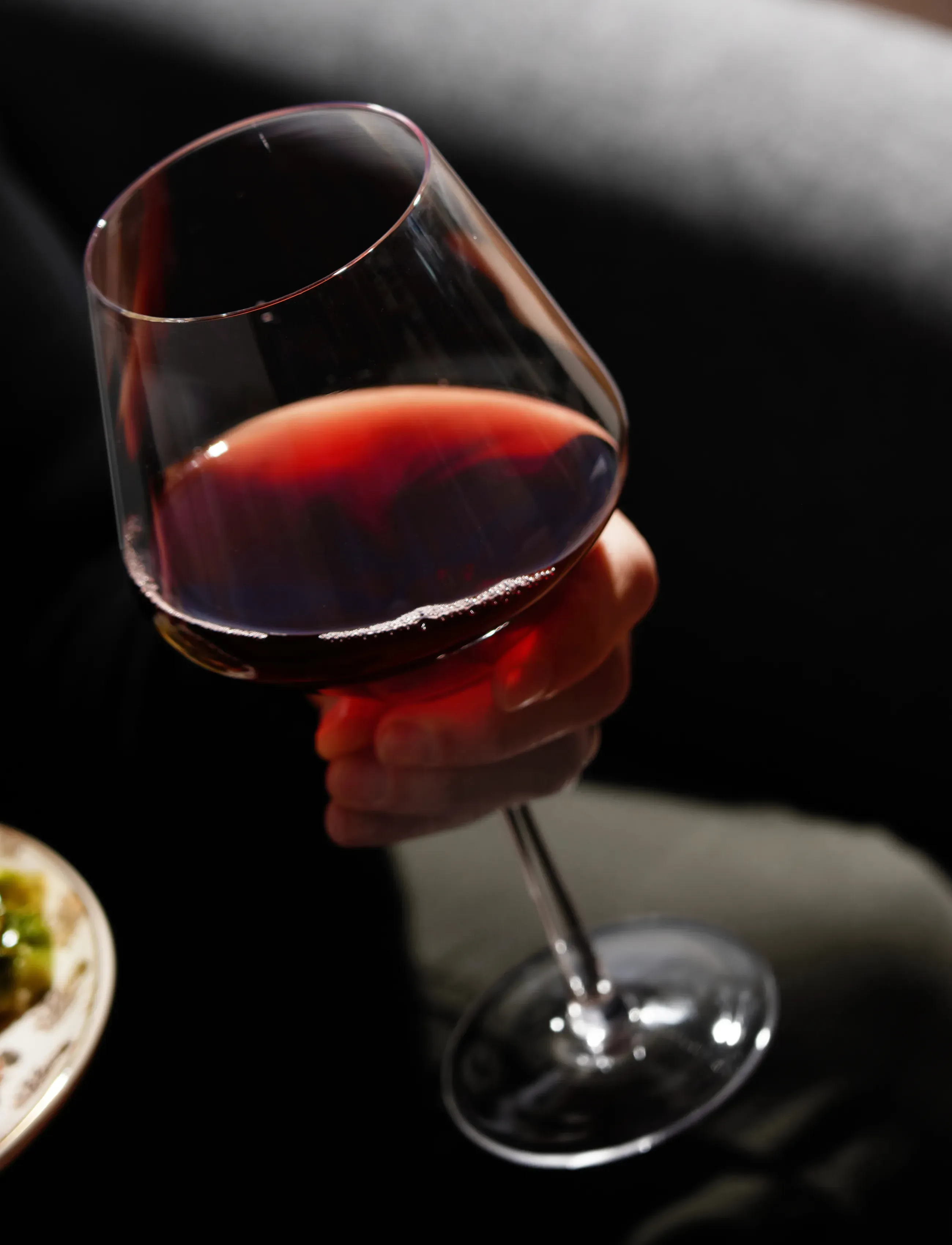 Viski - Raye Crystal Angled Burgundy Glasses Viski® - transparent - 0
