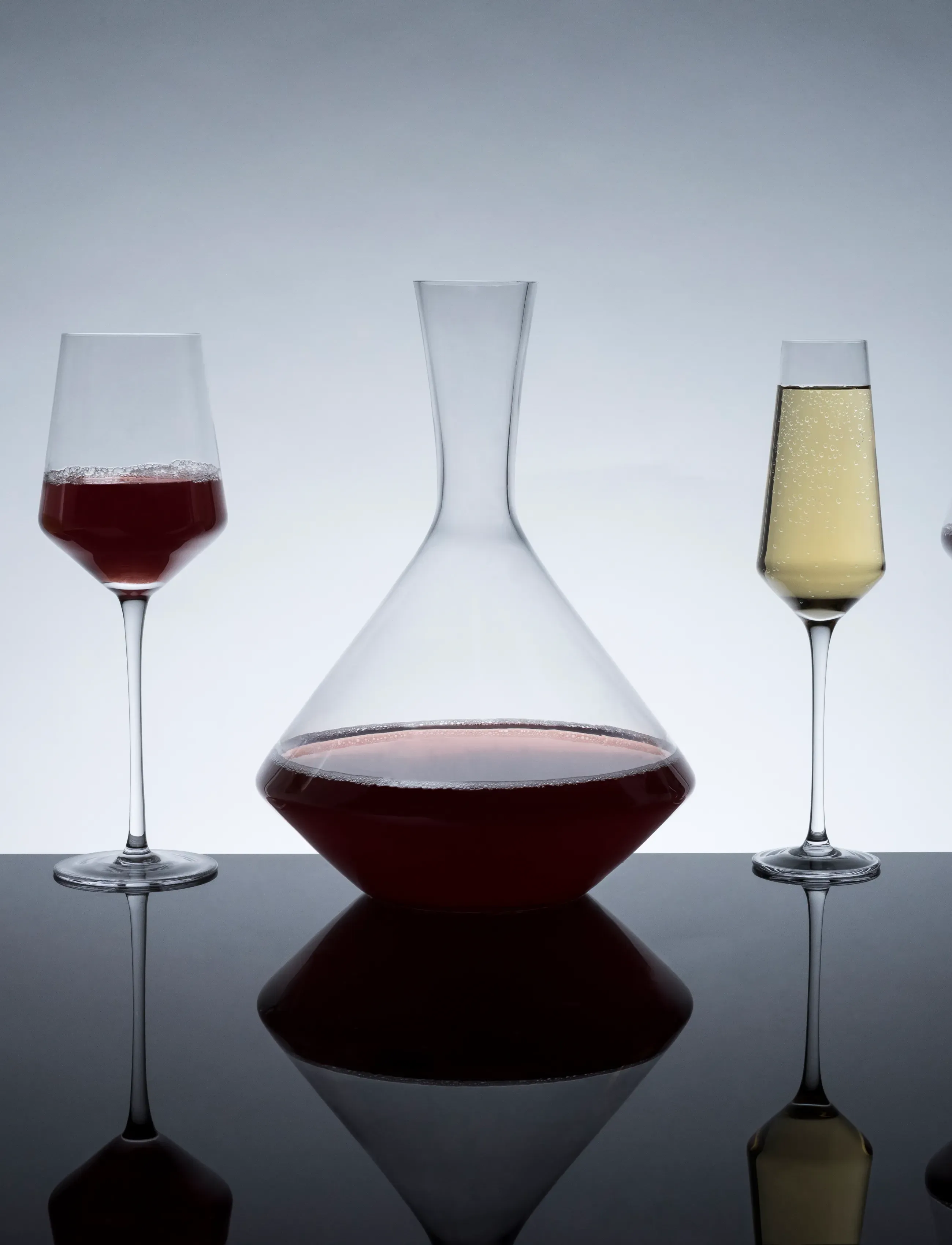 Viski - Raye Crystal Angled Wine Decanter Viski® - vinkaraffer - transparent - 0