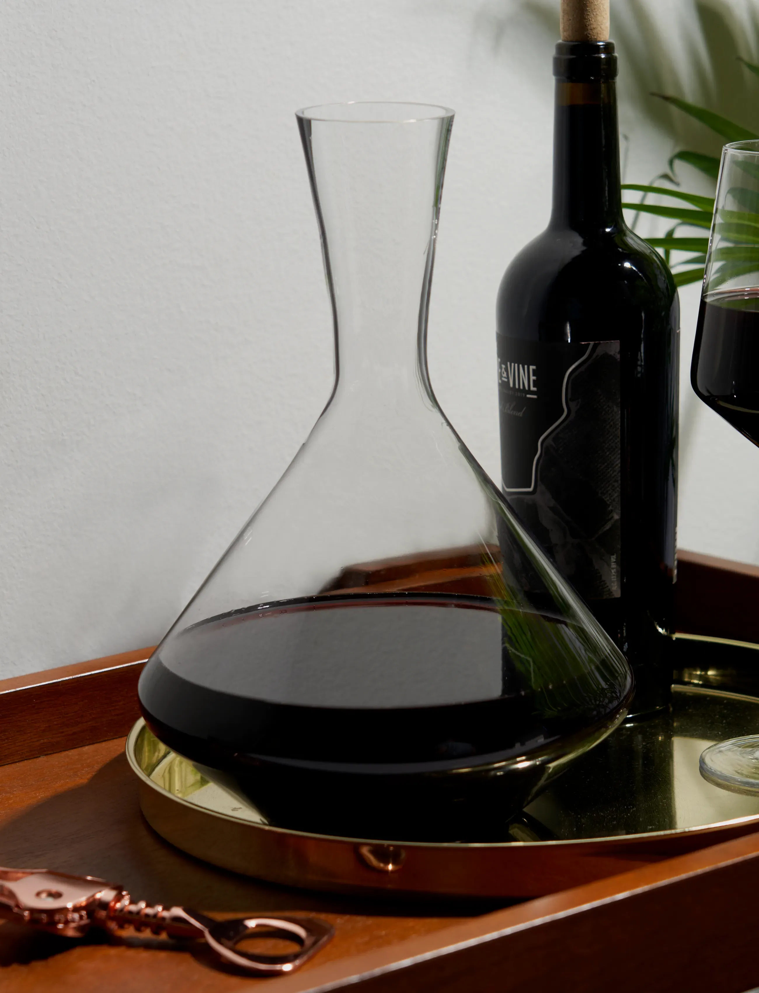 Viski - Raye Crystal Angled Wine Decanter Viski® - vinkaraffer - transparent - 5