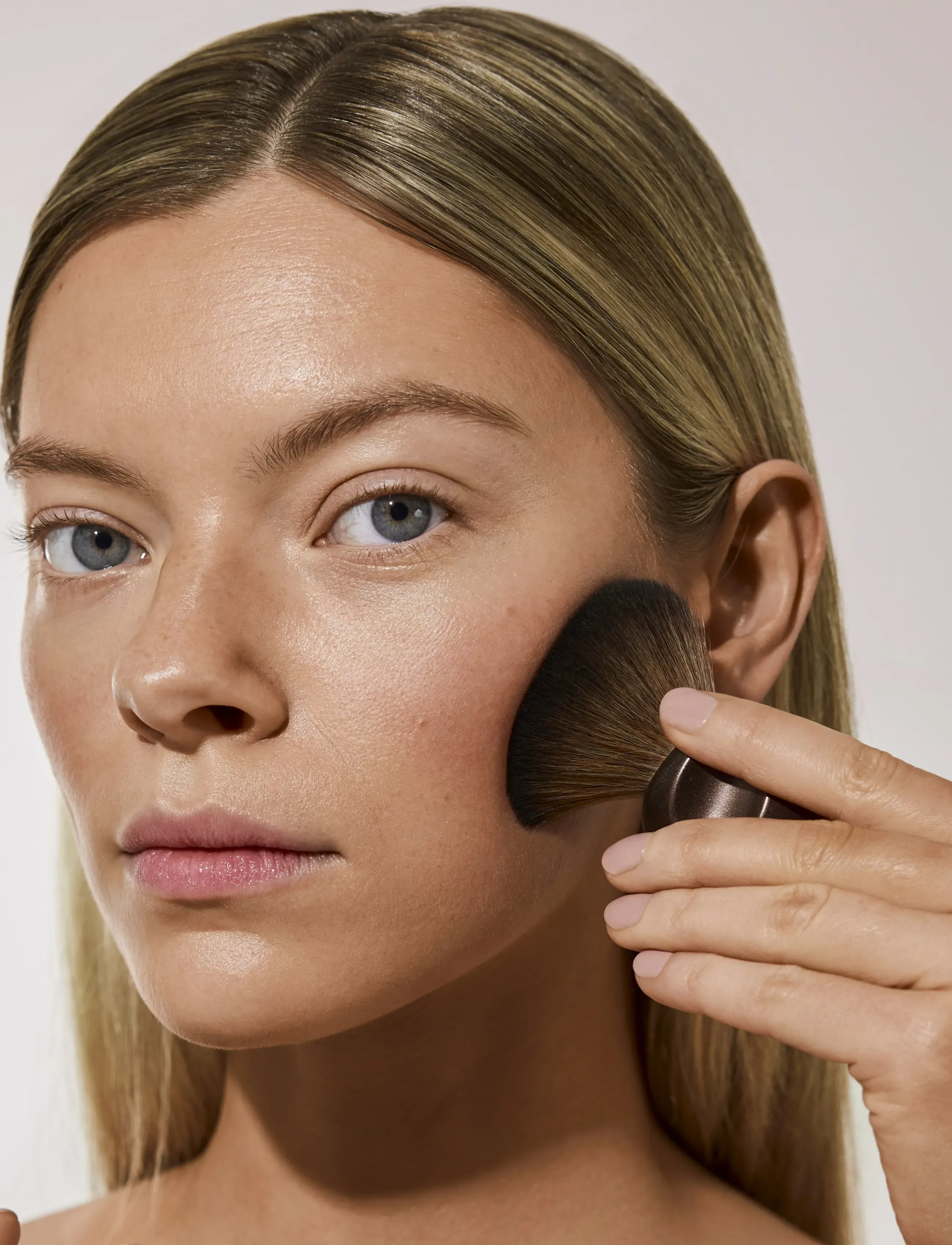 Vita Liberata - KABUKI BRUSH FOR TRYSTAL MINERALS - 1017 - 0