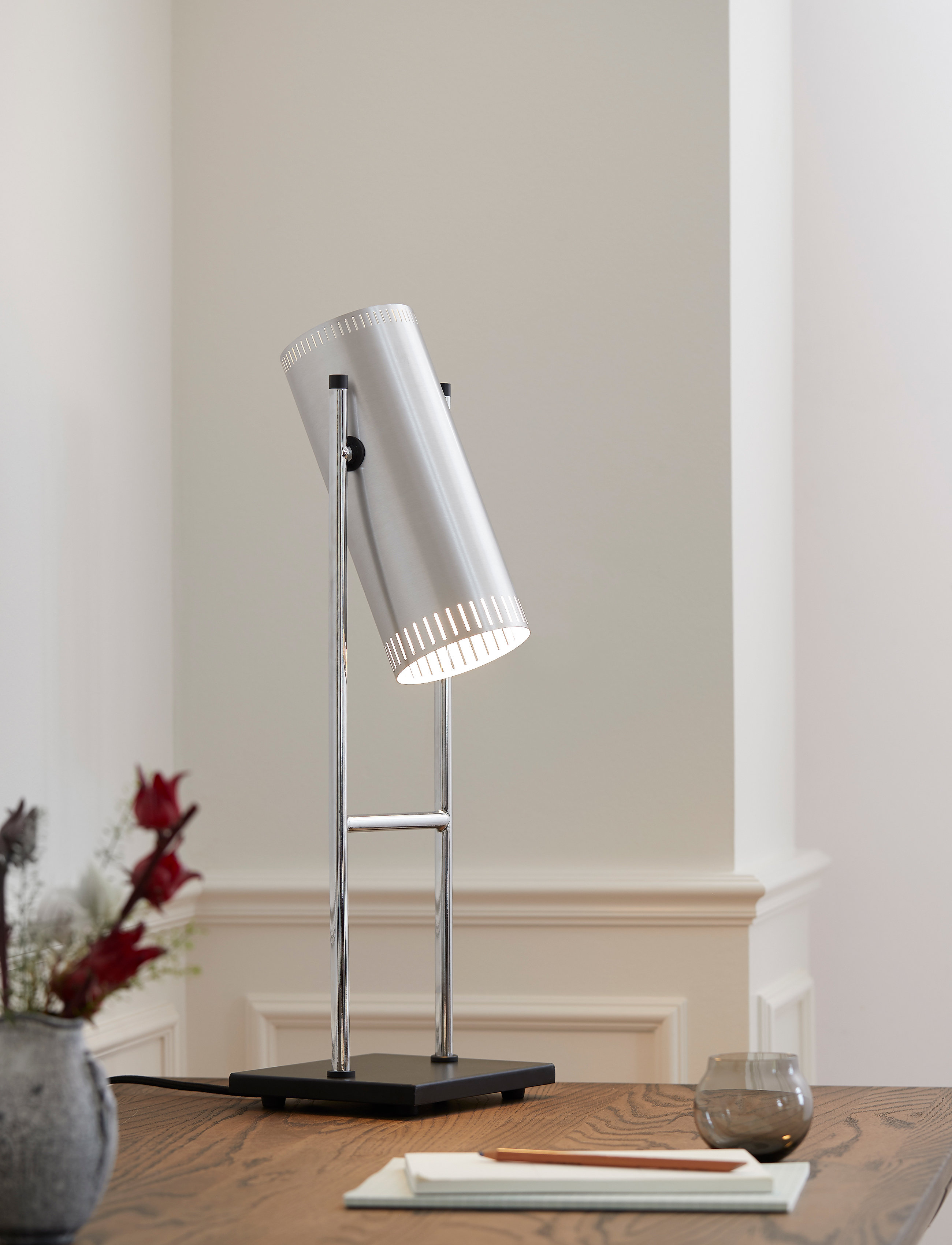 Warm Nordic - Trombone Table lamp - aluminium - 2