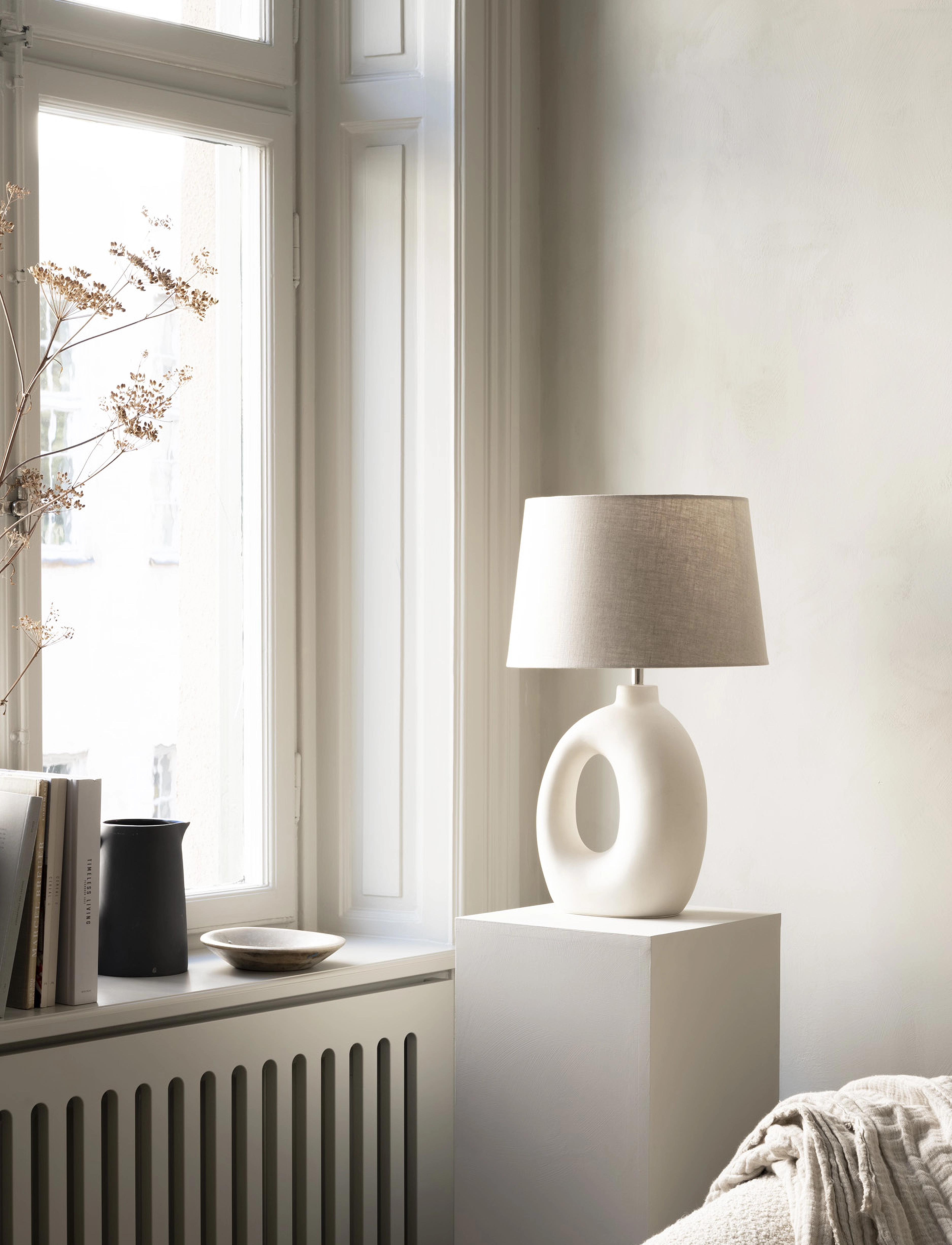 Watt & Veke Ada, H38 cm, Lamps, Weiß - Table Homeware