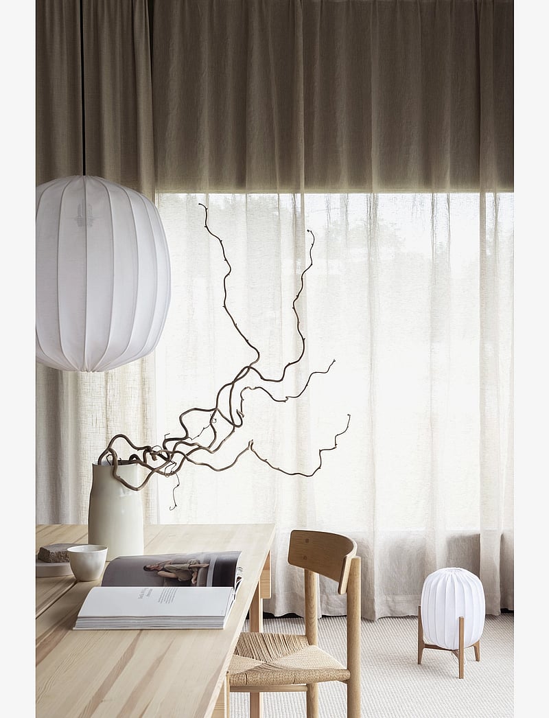 Watt & Veke - Prisma table Oak / White - schreibtisch- & tischlampen - white - 5