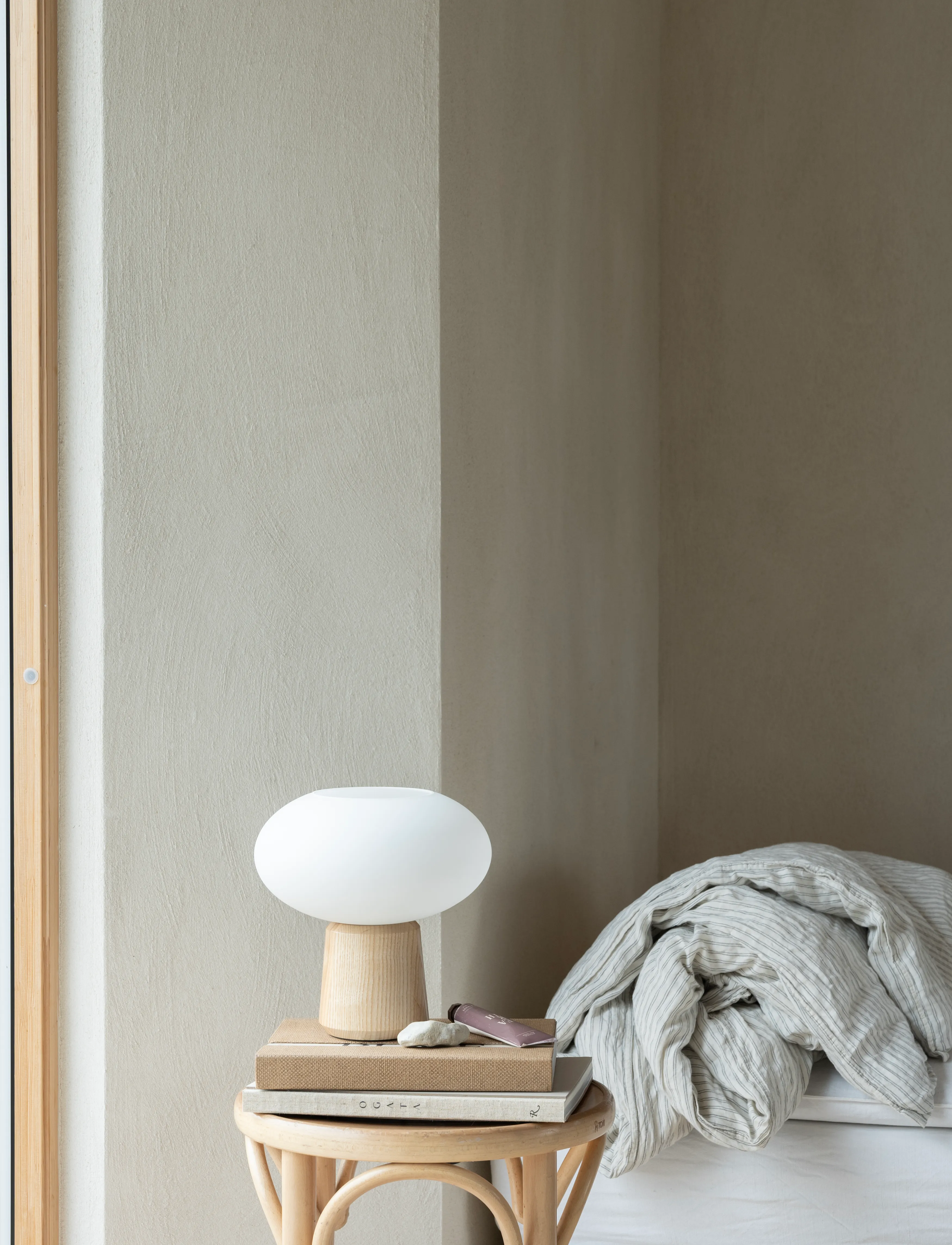 Watt & Veke Olivia Table Natural, 26X25X25 cm, Lamps, Weiß - Homeware