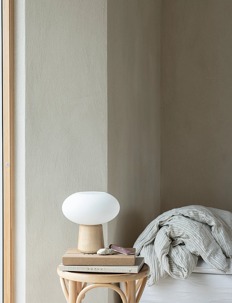 Watt & Veke - Olivia table Natural - schreibtisch- & tischlampen - natural - 0