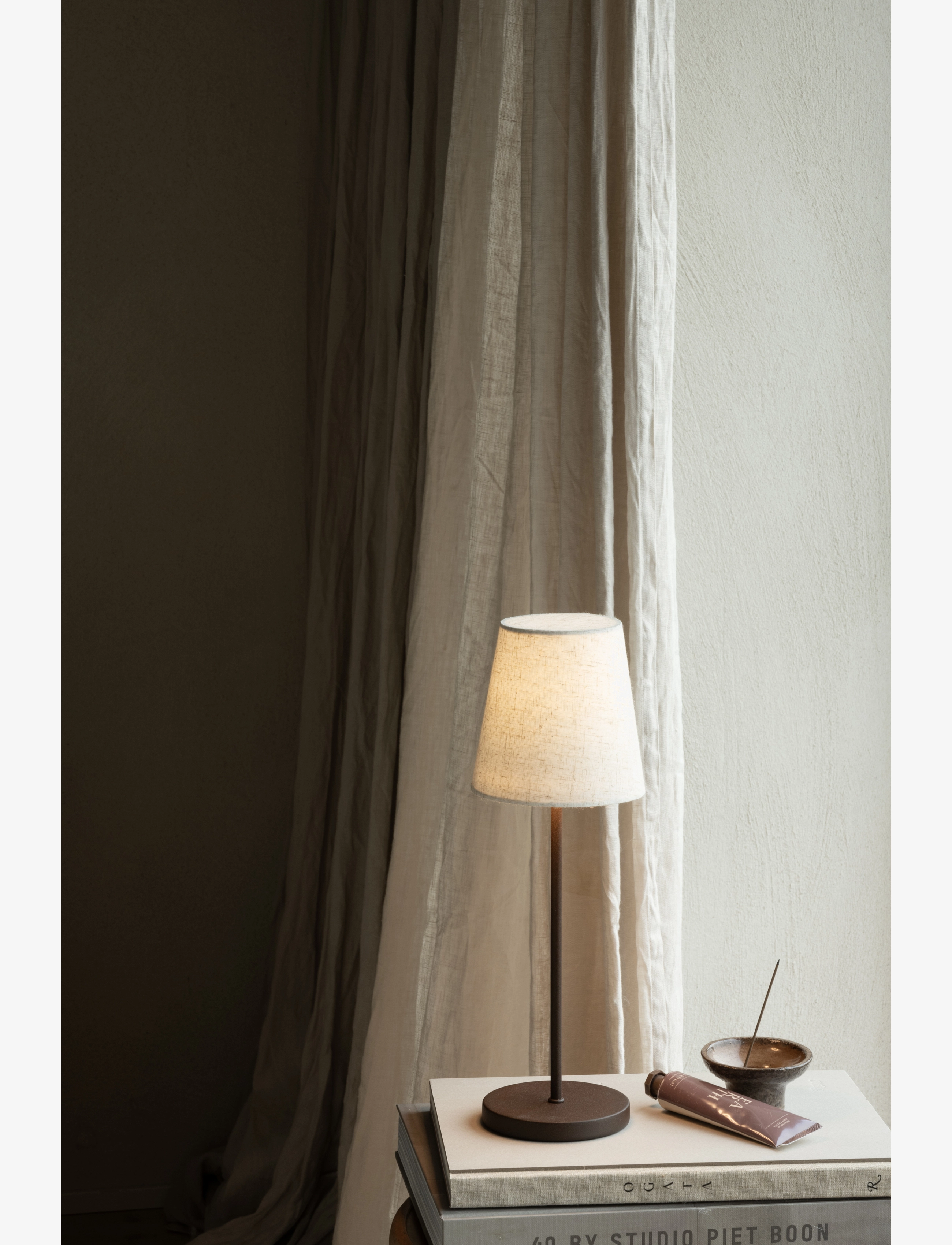 Watt & Veke - Tyra table portable - pöytävalaisimet - coffee - 5