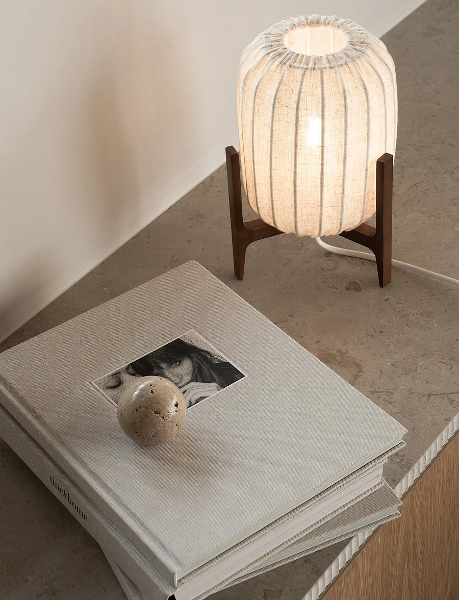 Watt & Veke - Prisma Mini Dark ash / Natural - schreibtisch- & tischlampen - dark ash/ natural - 0