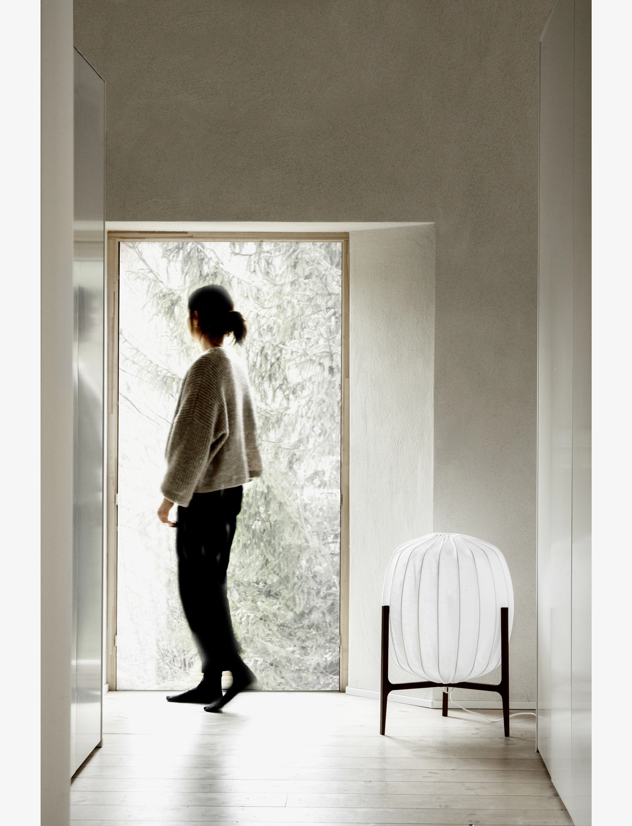 Watt & Veke - Prisma floor Dark Ash / White - gólflampar - white - 2
