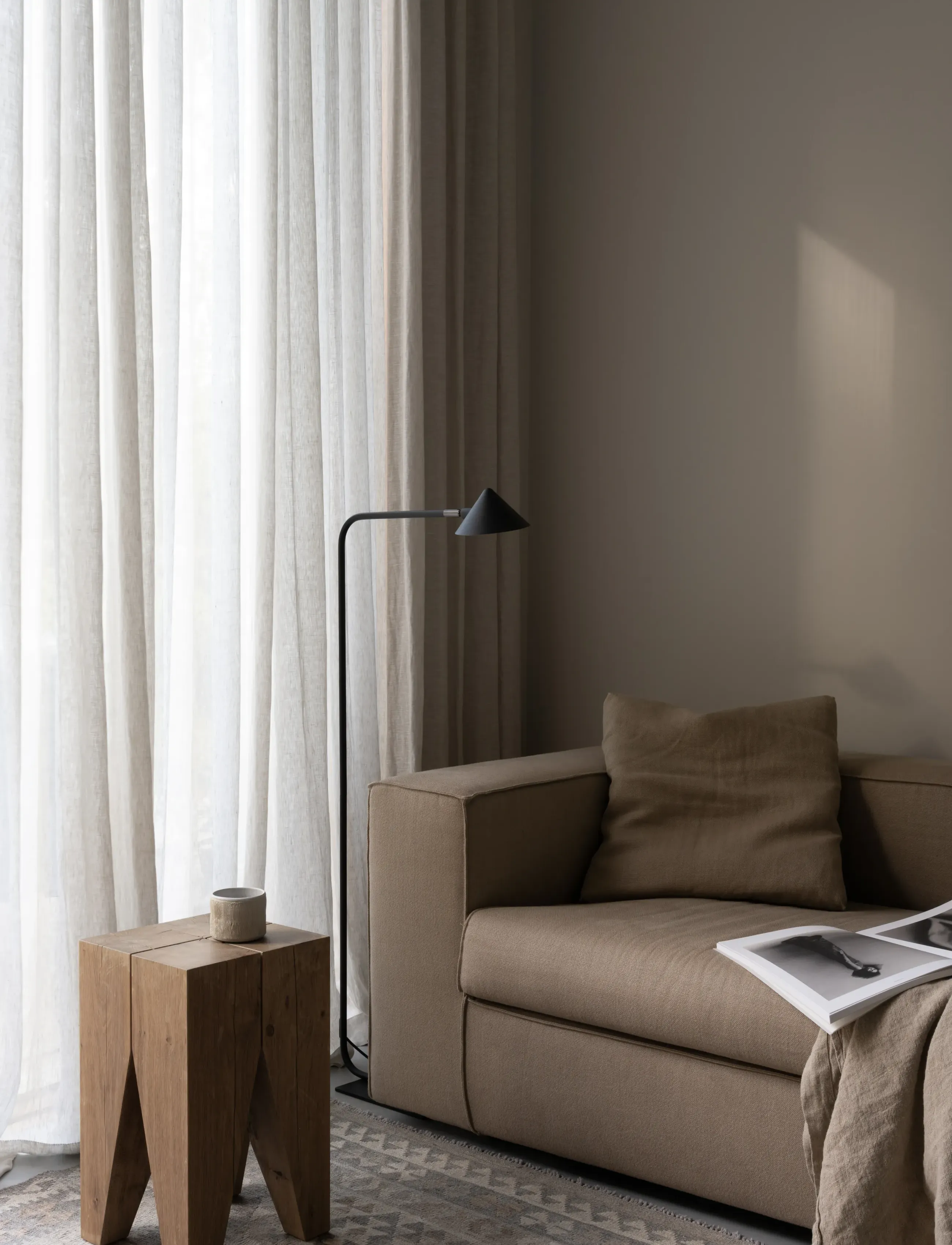 Watt & Veke - Kuro floor - floor lamps - black - 3