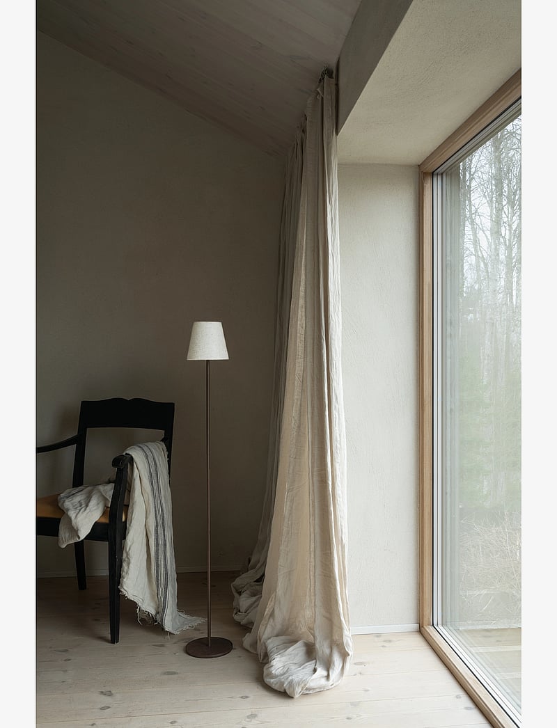 Watt & Veke - Tyra floor portable - mobile lampen - coffee - 2