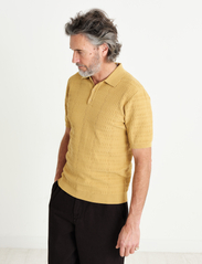 Wax London - NAPLES POLO WAVE - mehed - mustard - 3