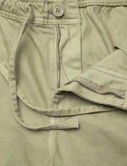 Wax London - KURT TROUSER ORGANIC COTTON TWILL - casual trousers - sage - 7