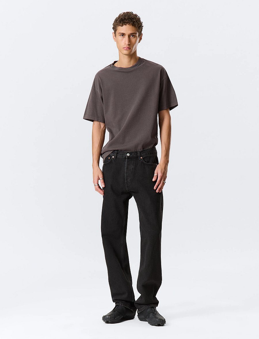Weekday - Space Mid Rise Relaxed Straight Leg Jeans - klassikalised teksad - tuned black - 0