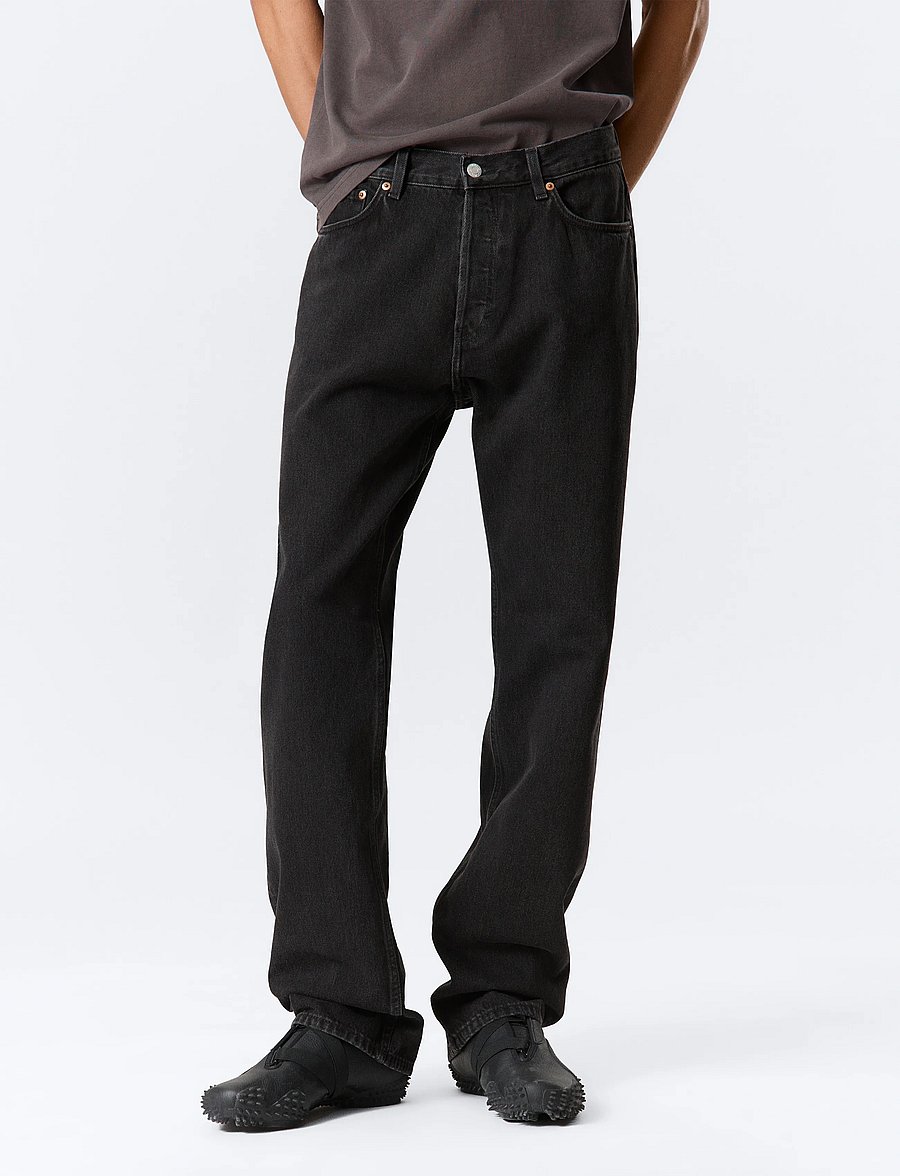 Weekday - Space Mid Rise Relaxed Straight Leg Jeans - klassikalised teksad - tuned black - 5
