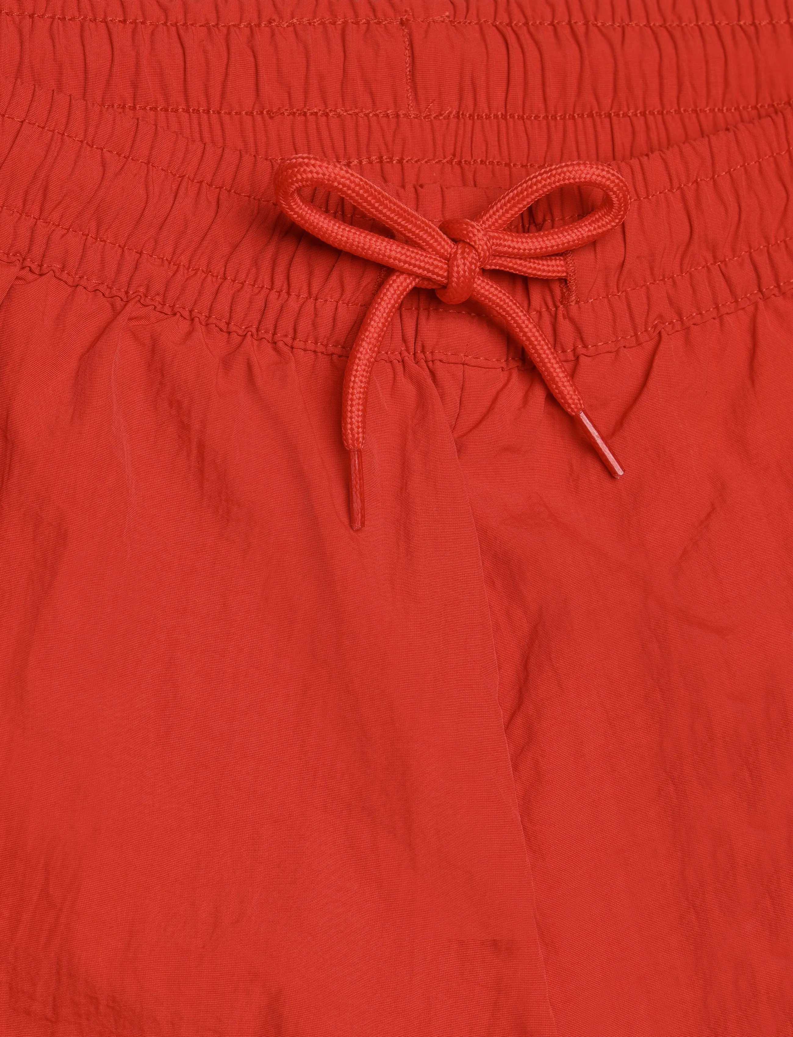 Weekday - Structured Mid-Thigh Swim Shorts - swim shorts - red - 2