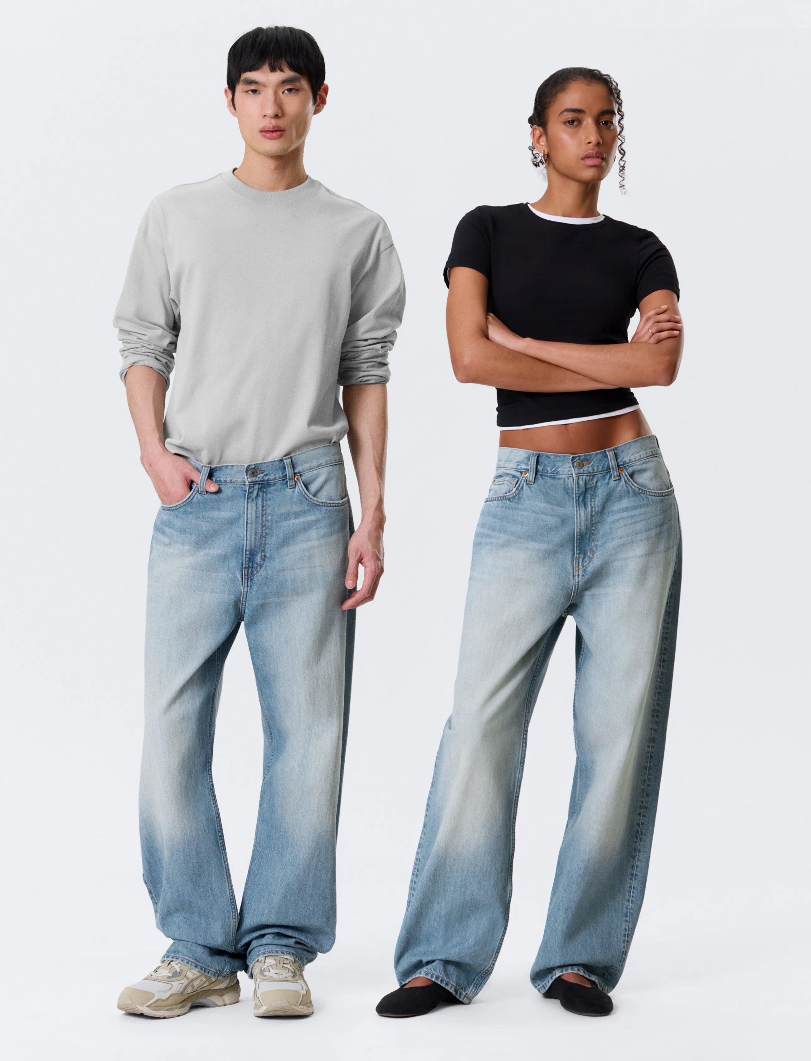 Weekday Galaxy Mid Rise Loose Straight Jeans, 33 x 32, Blue, Jeans > Afslappede, Herre