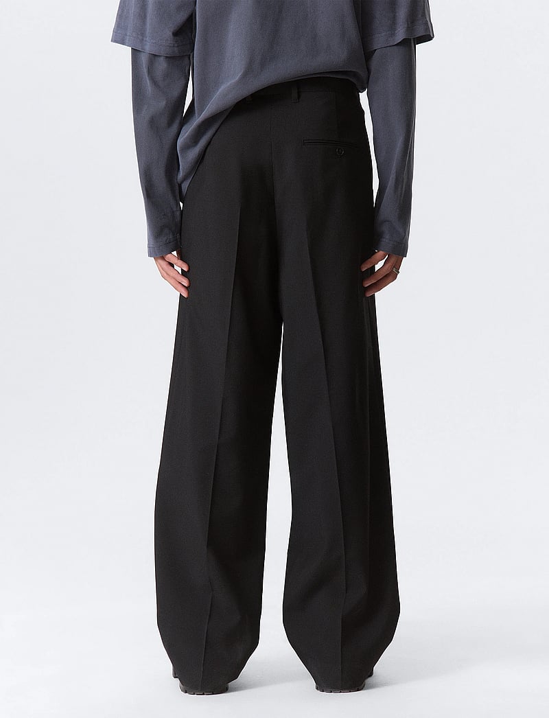 Weekday - Uno Loose Suit Trousers - anzugshosen - black - 3