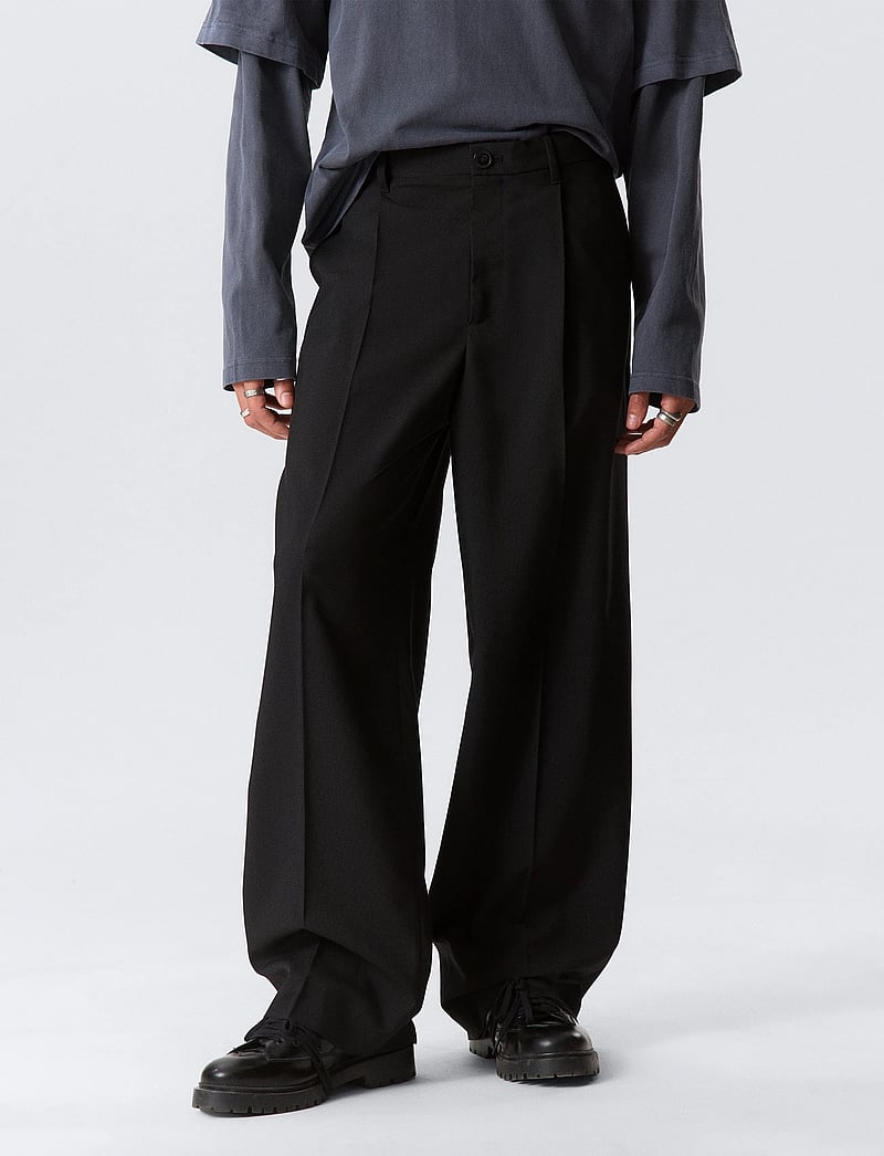 Weekday - Uno Loose Suit Trousers - anzugshosen - black - 4