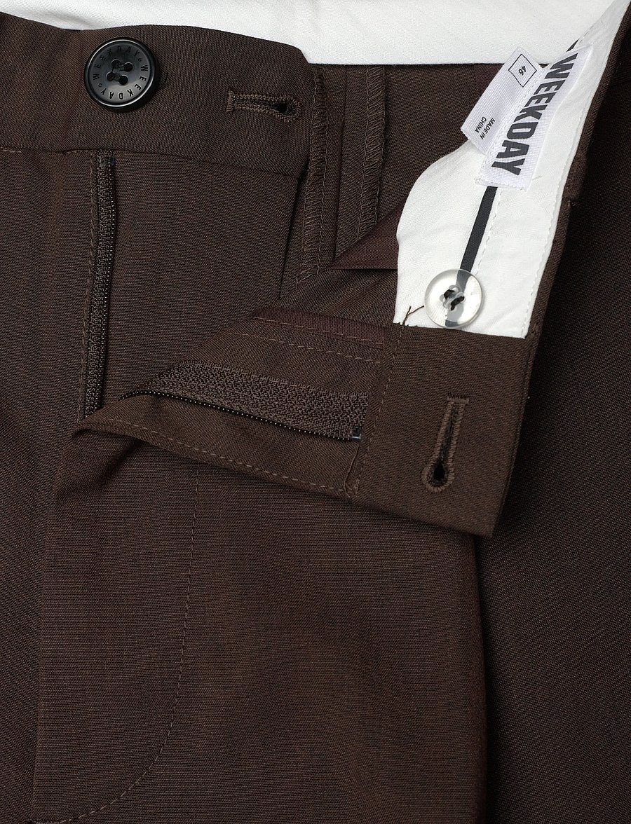 Weekday - Uno Loose Suit Trousers - kostymbyxor - brown dark - 2