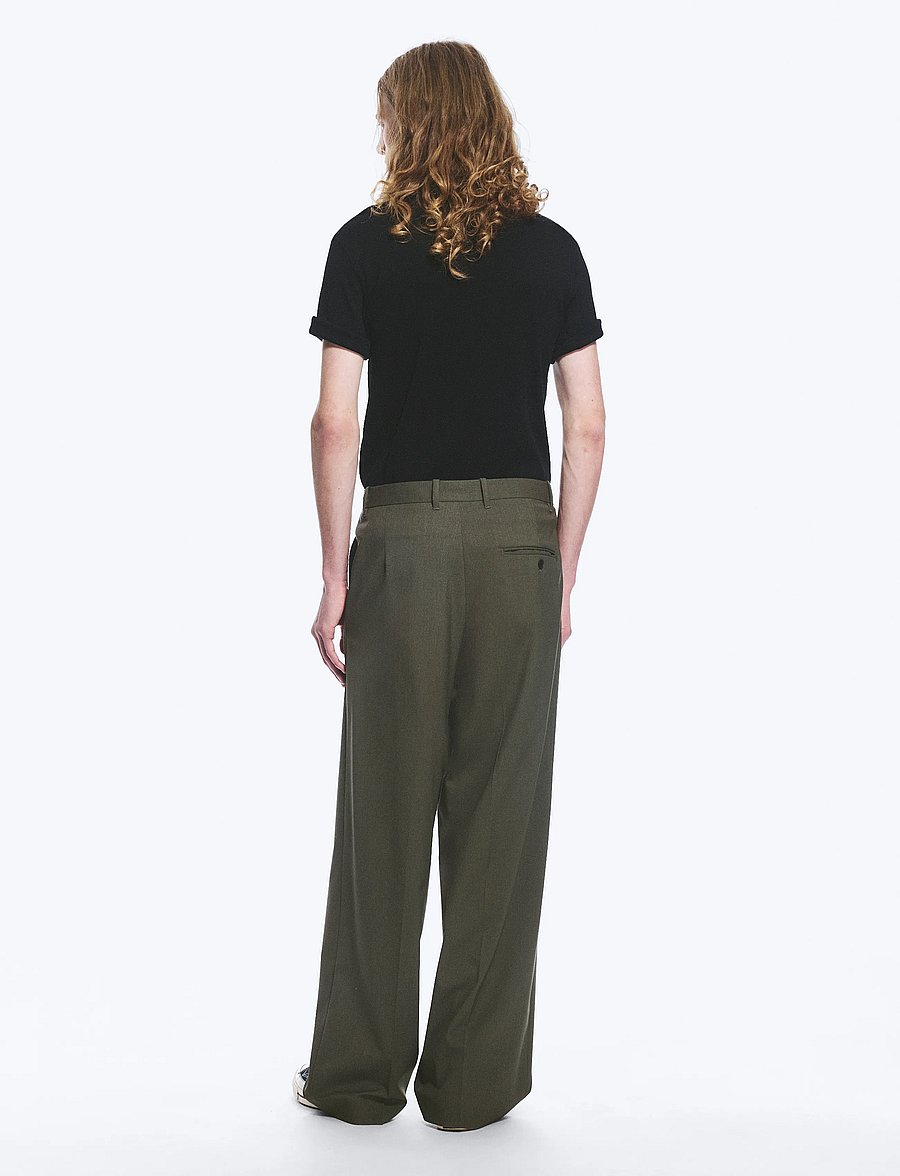 Weekday - Uno Loose Suit Trousers - anzugshosen - khaki green melange - 4