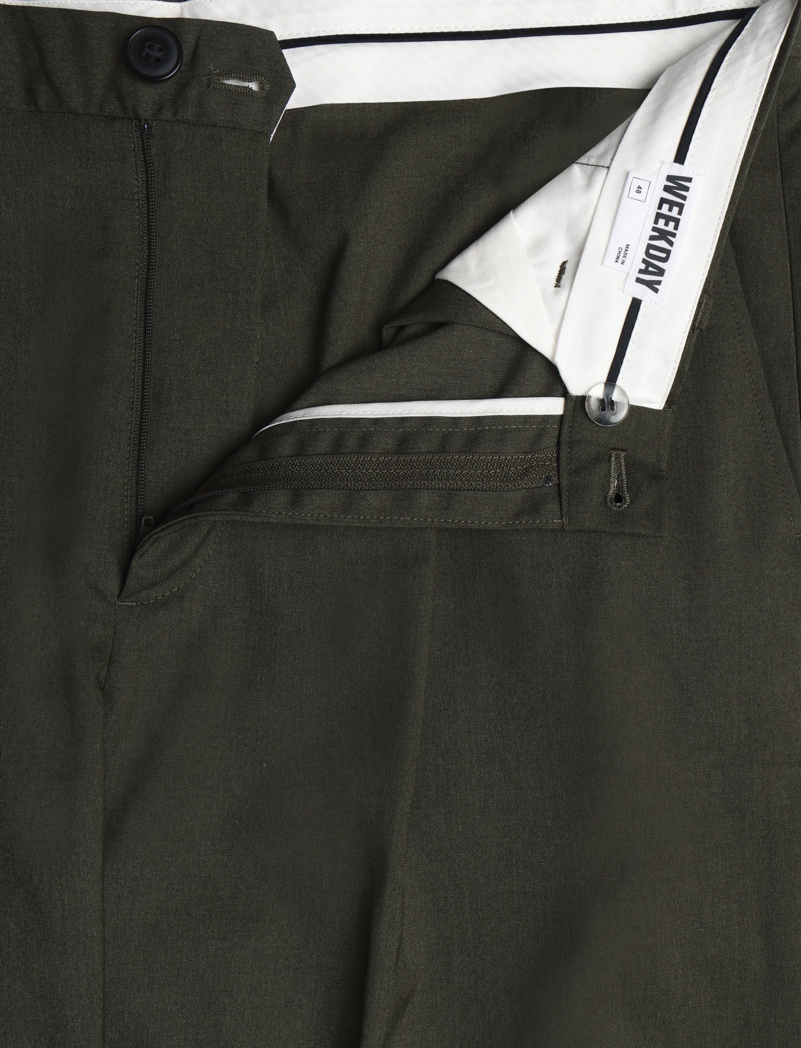 Weekday - Uno Loose Suit Trousers - Ülikonnapüksid - khaki green melange - 2
