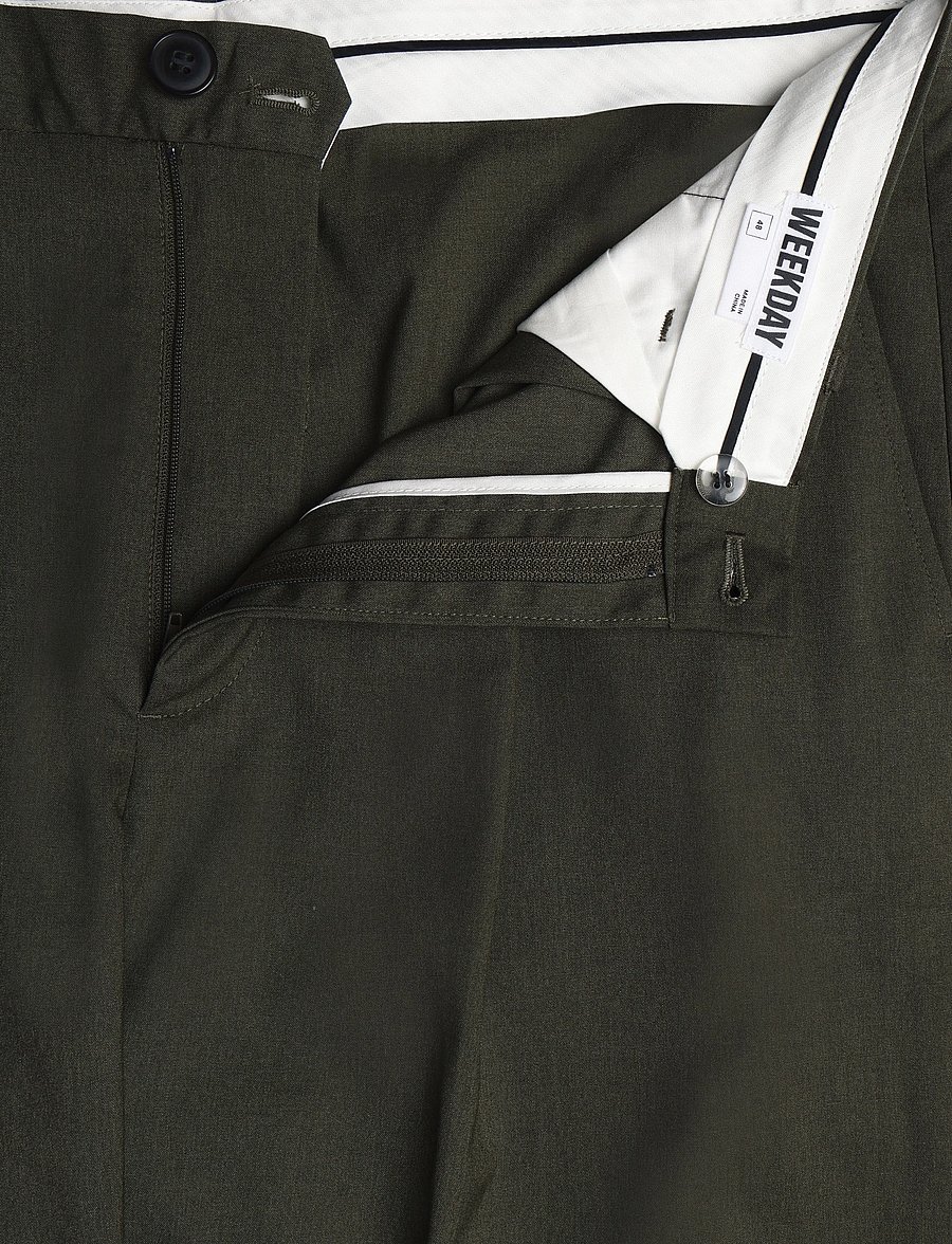 Weekday - Uno Loose Suit Trousers - Ülikonnapüksid - khaki green melange - 2