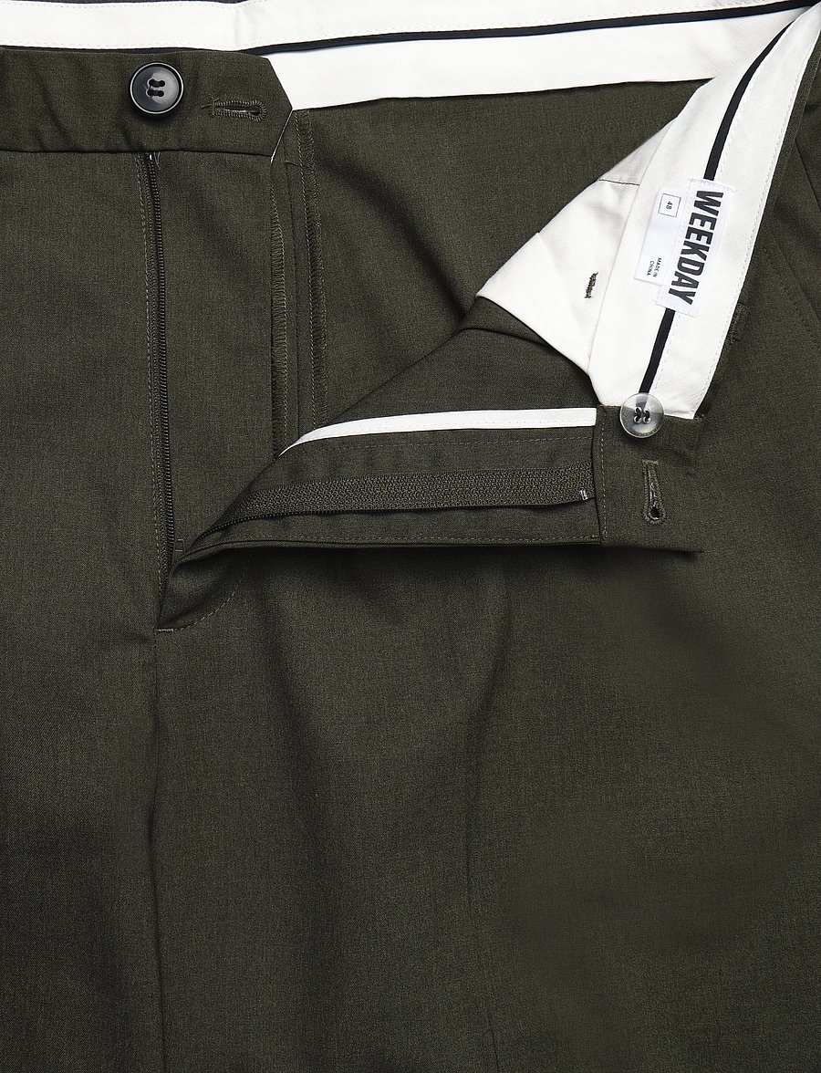 Weekday - Uno Loose Suit Trousers - Ülikonnapüksid - khaki green melange - 3