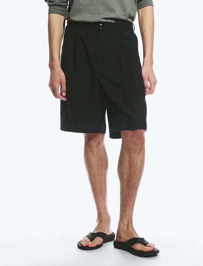 Weekday - Uno Loose Suit Shorts - chino lühikesed püksid - black dark - 5