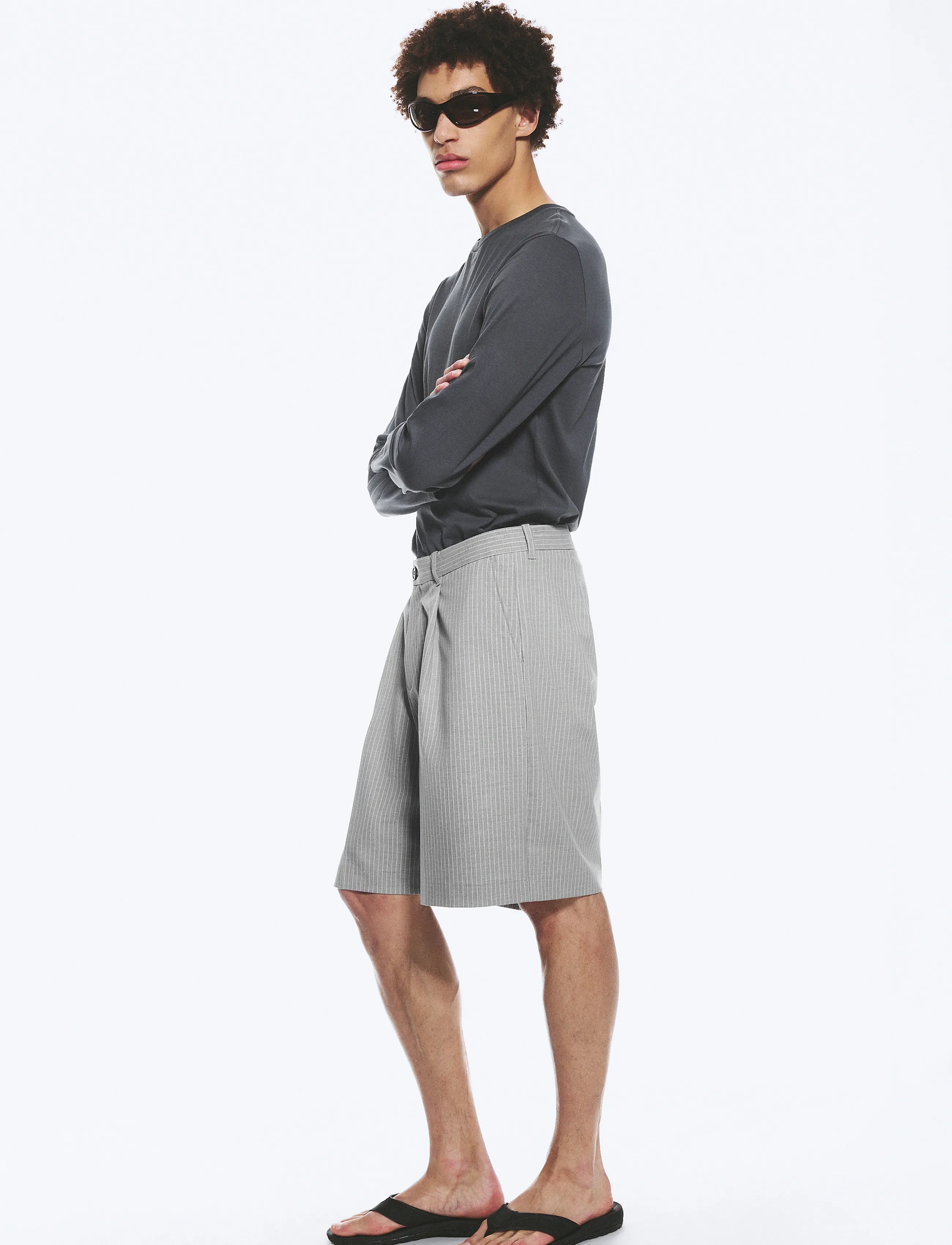 Weekday - Uno Loose Suit Shorts - spodenki chinos - grey pinstripe - 3