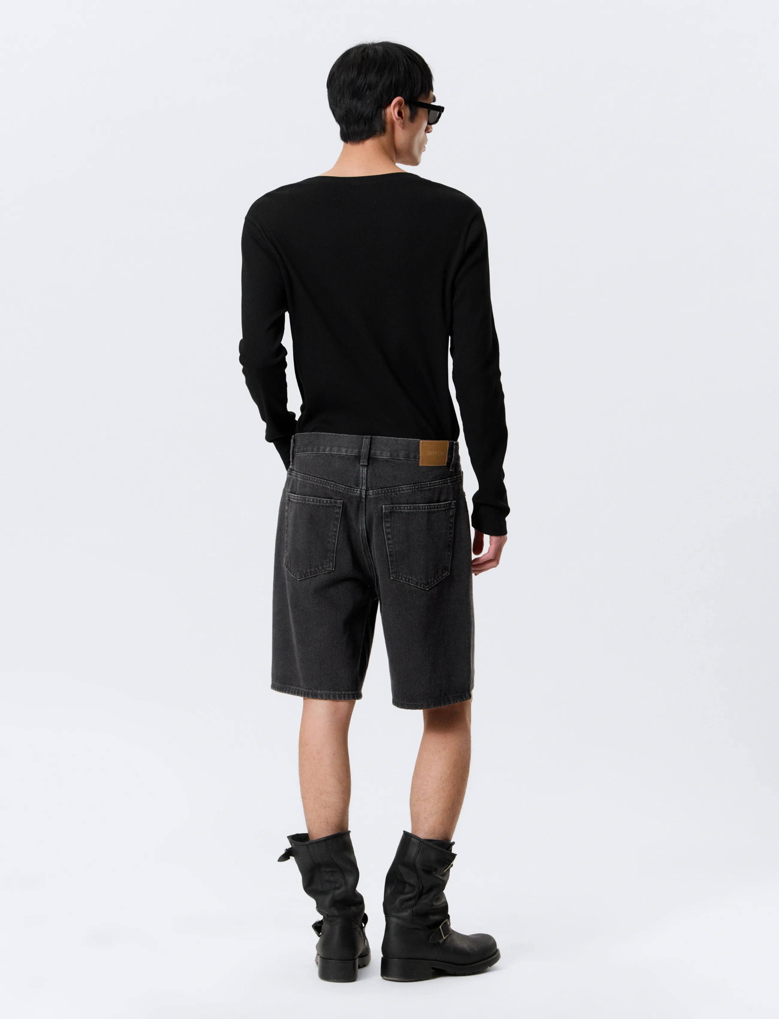 Weekday - Galaxy Mid Rise Loose Denim Shorts - jorty - tuned black - 5