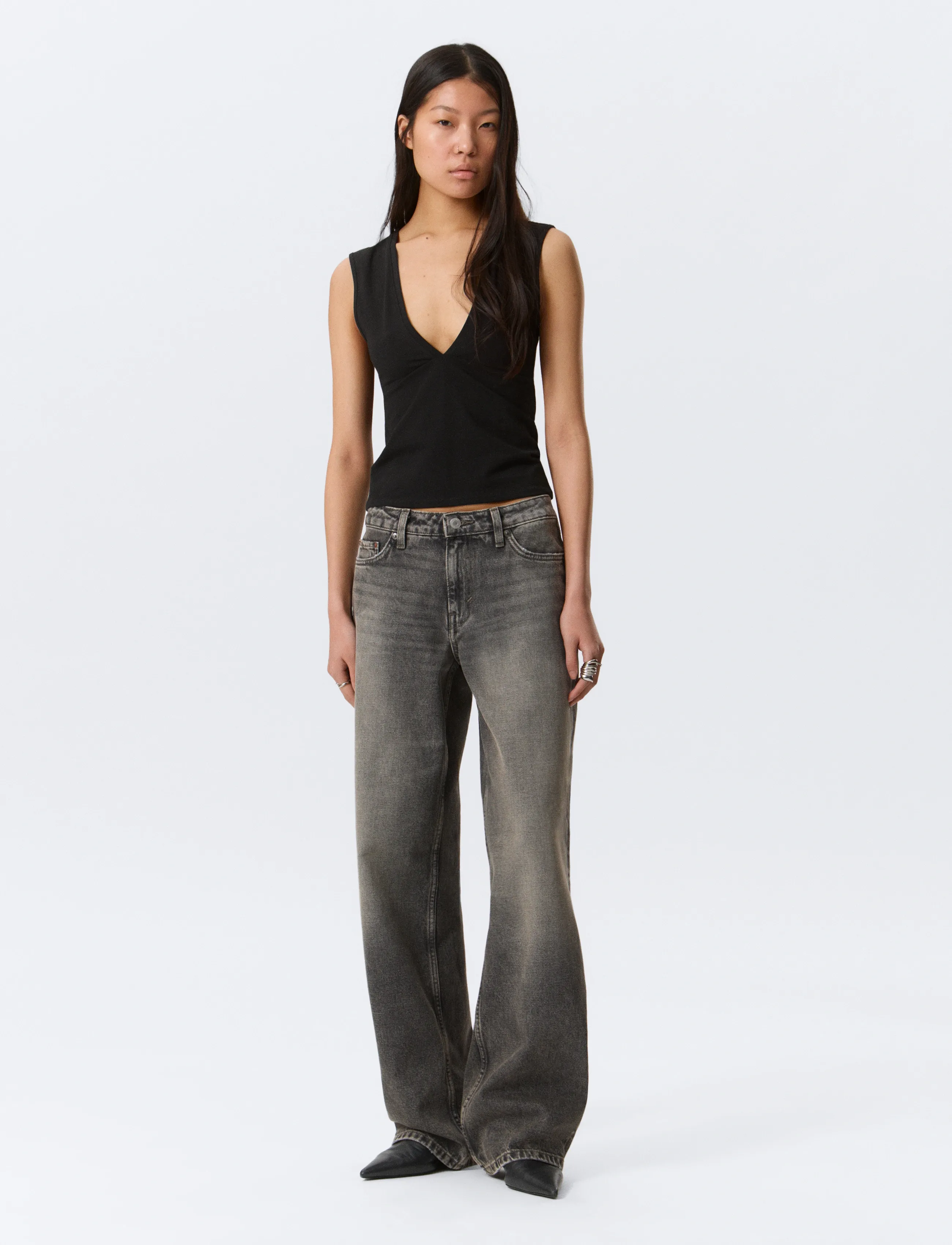 Weekday Ample Low Rise Loose Wide Leg Jeans - Jeans - REDONDO BLACK / black