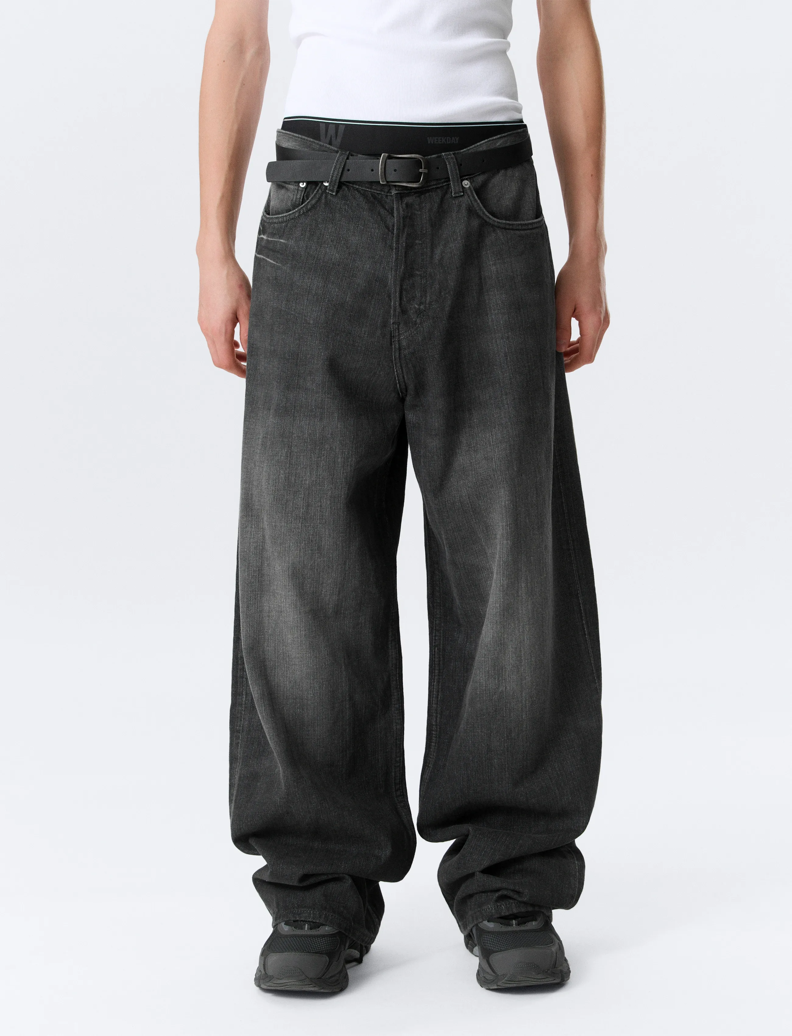 Weekday - Astro Mid Rise Loose Baggy Unisex Jeans - loose jeans - chelsea black - 3