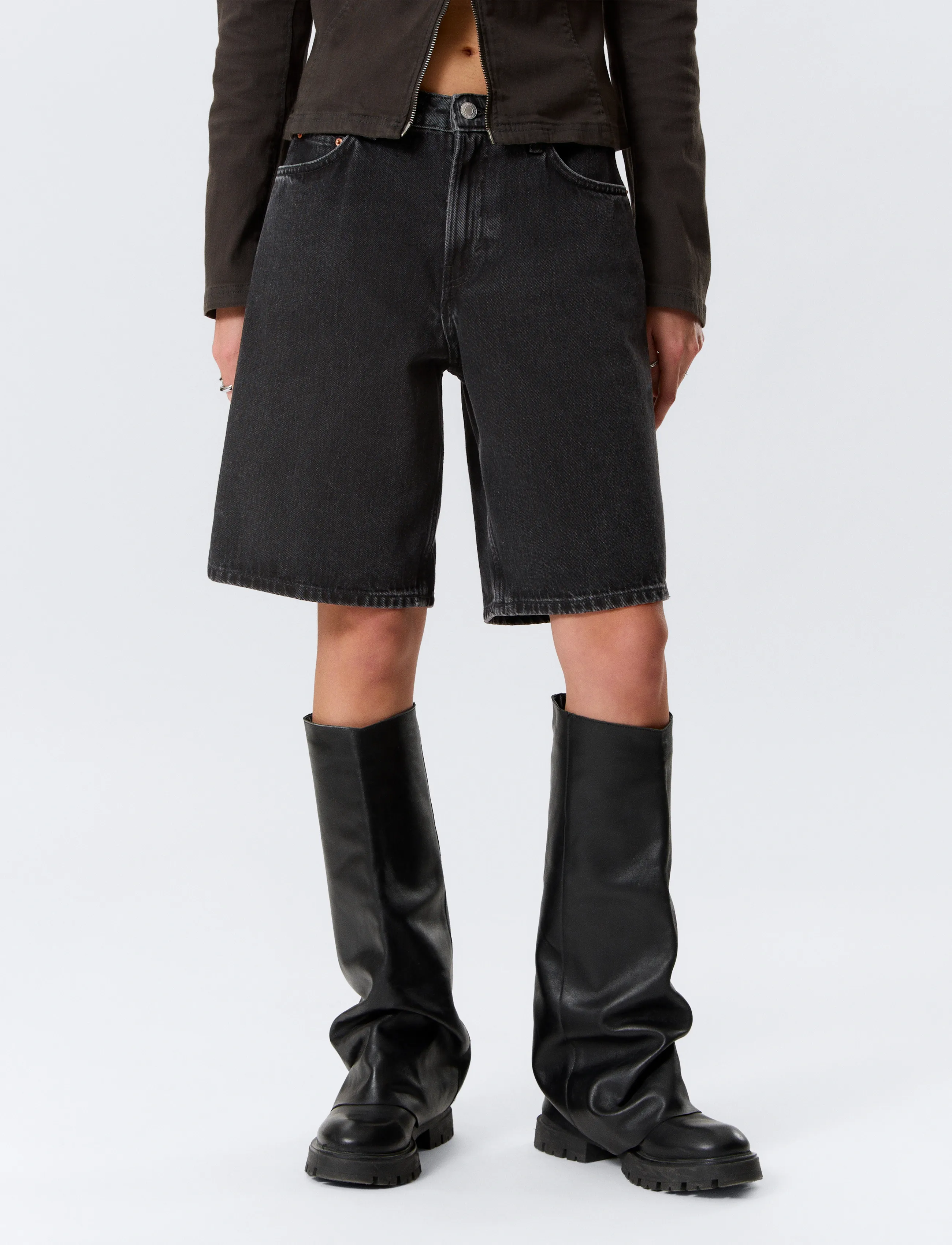 Weekday - Monterey Low Rise Denim Shorts - džinsa šorti - tuned black - 3