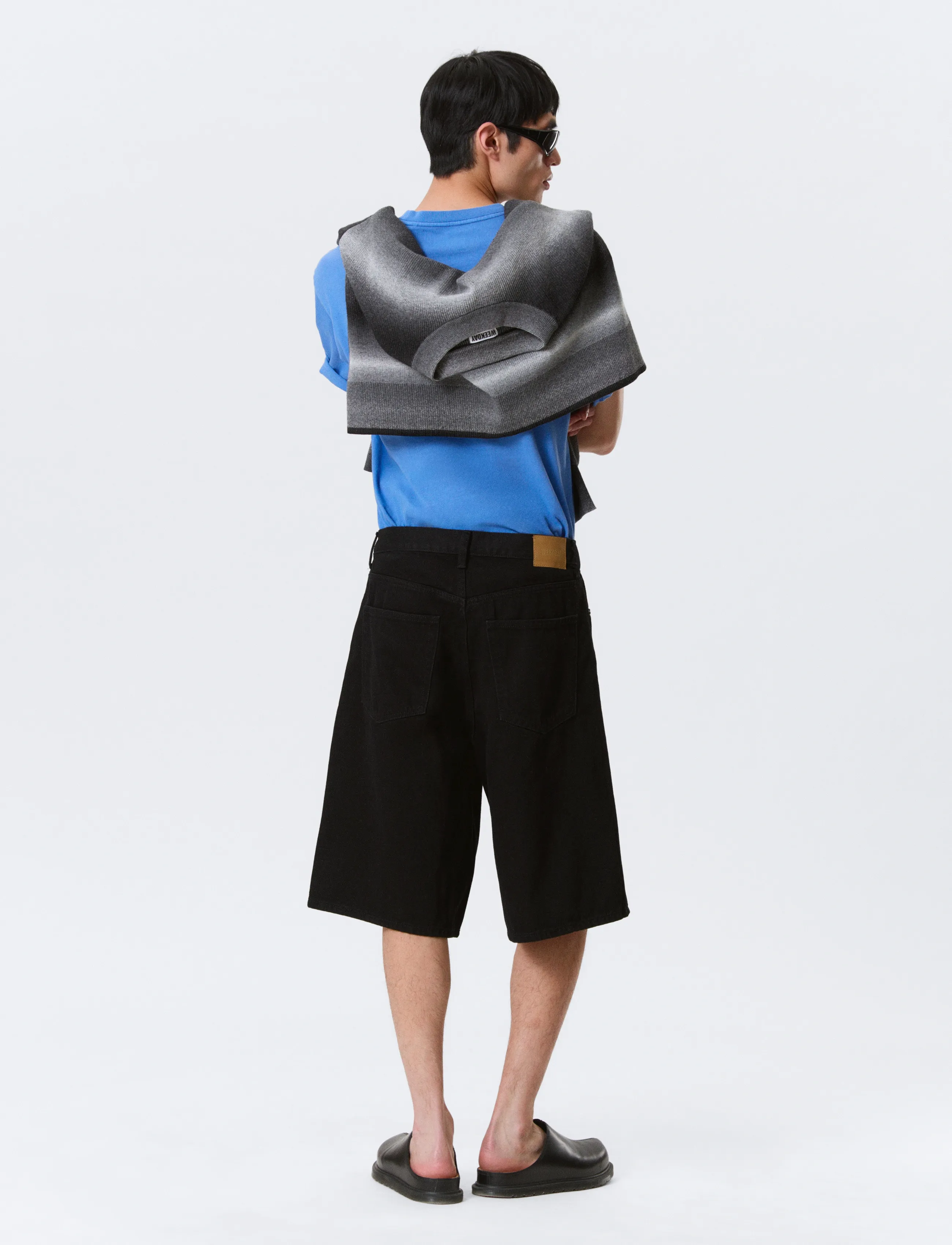 Weekday - Astro Mid Rise Loose Baggy Denim Shorts - jorts - black rinse - 5