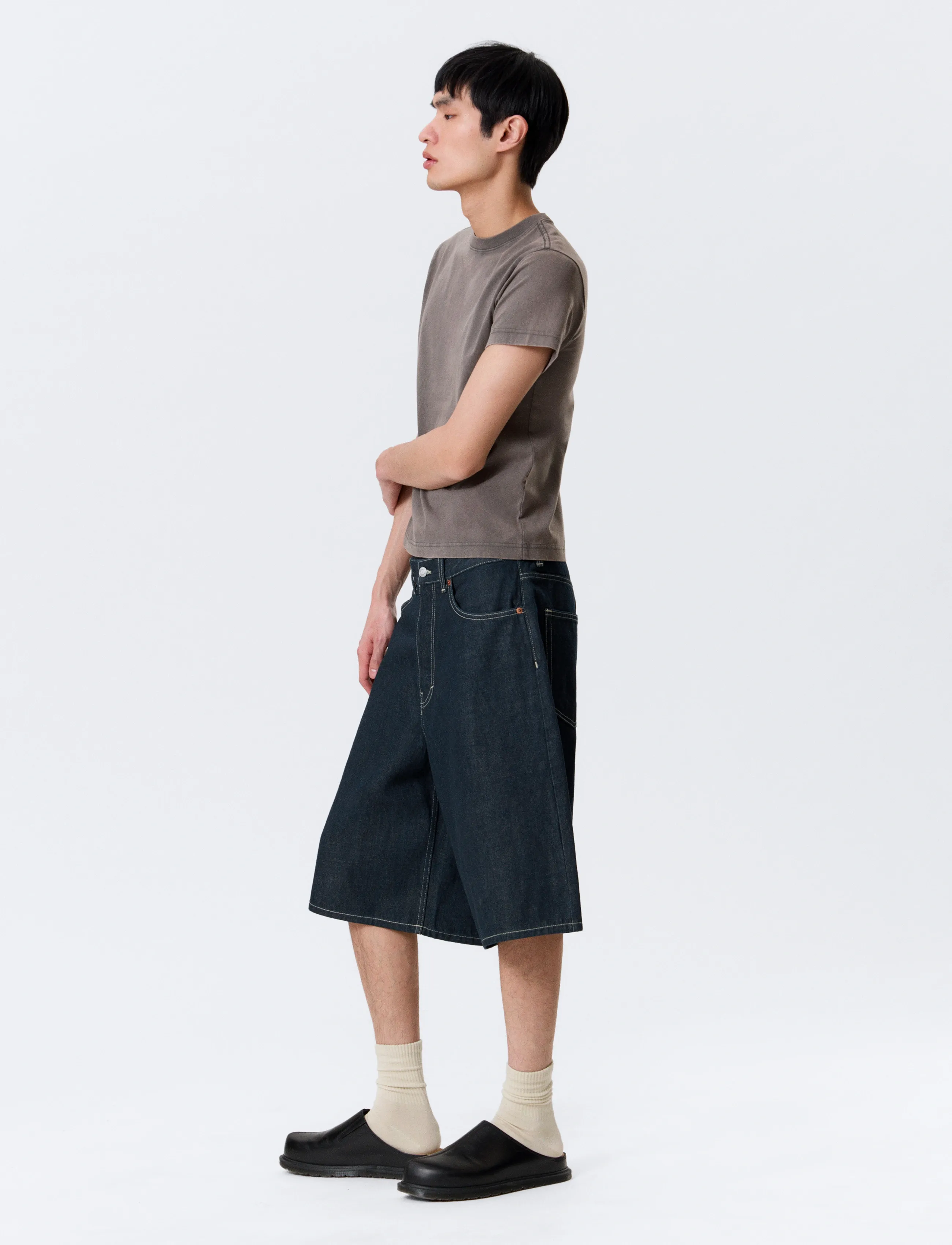 Weekday - Astro Mid Rise Loose Baggy Denim Shorts - jeansshorts - blue rinse - 3