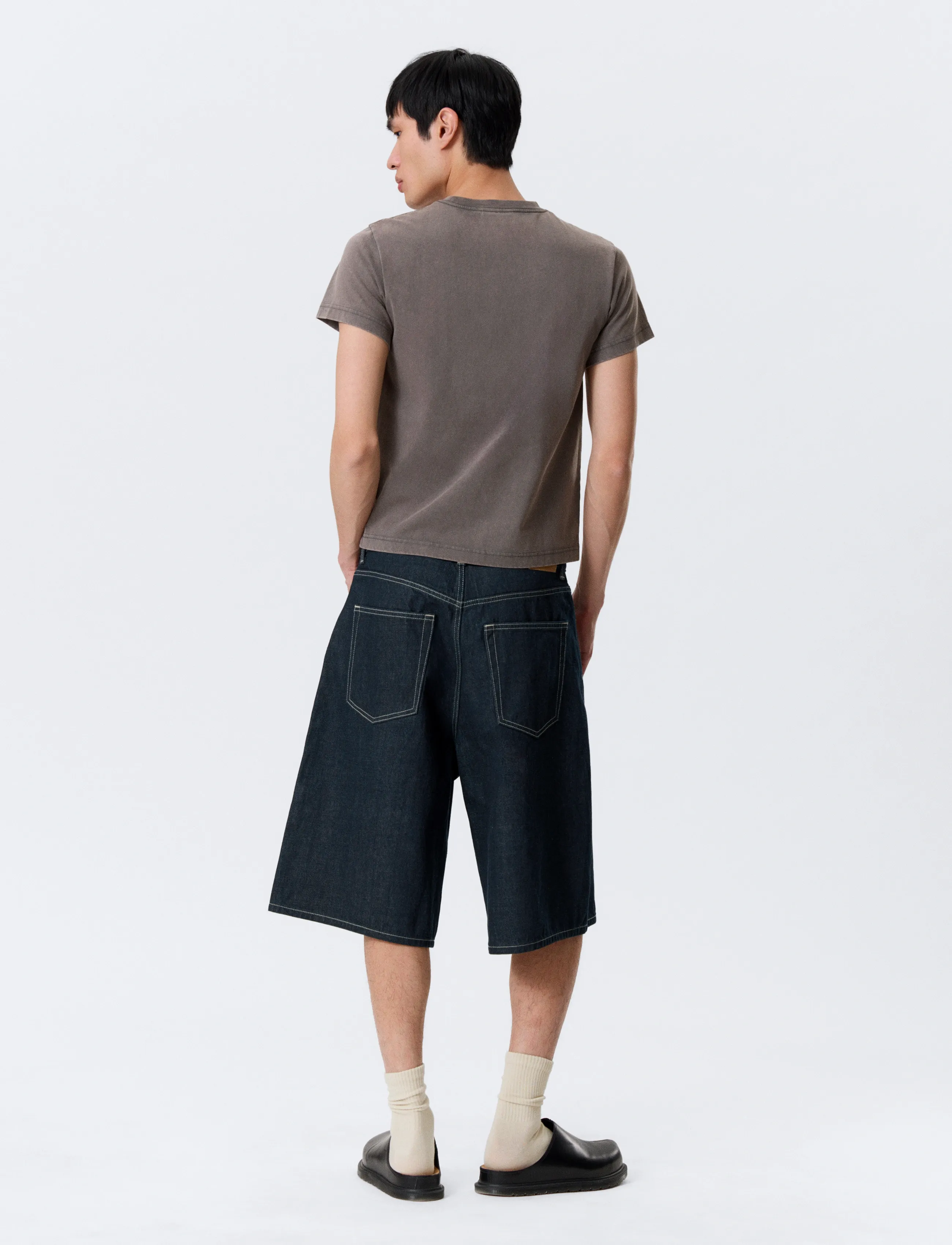 Weekday - Astro Mid Rise Loose Baggy Denim Shorts - jeansshorts - blue rinse - 4