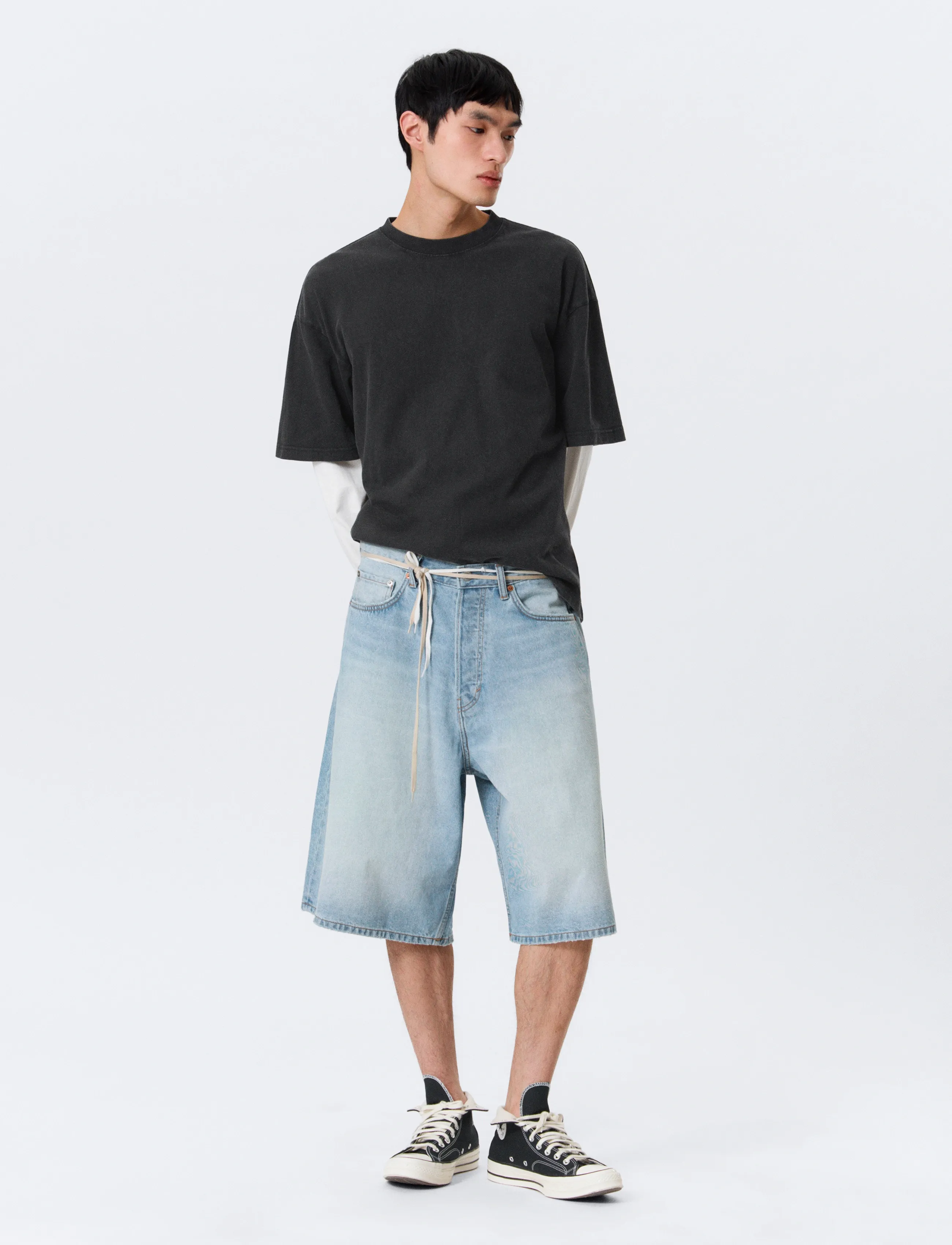 Weekday Astro Mid Rise Loose Baggy Denim Shorts, Mænd, Mellemhøj Talje Løse Baggy Denim Shorts, Blå, Str: 34