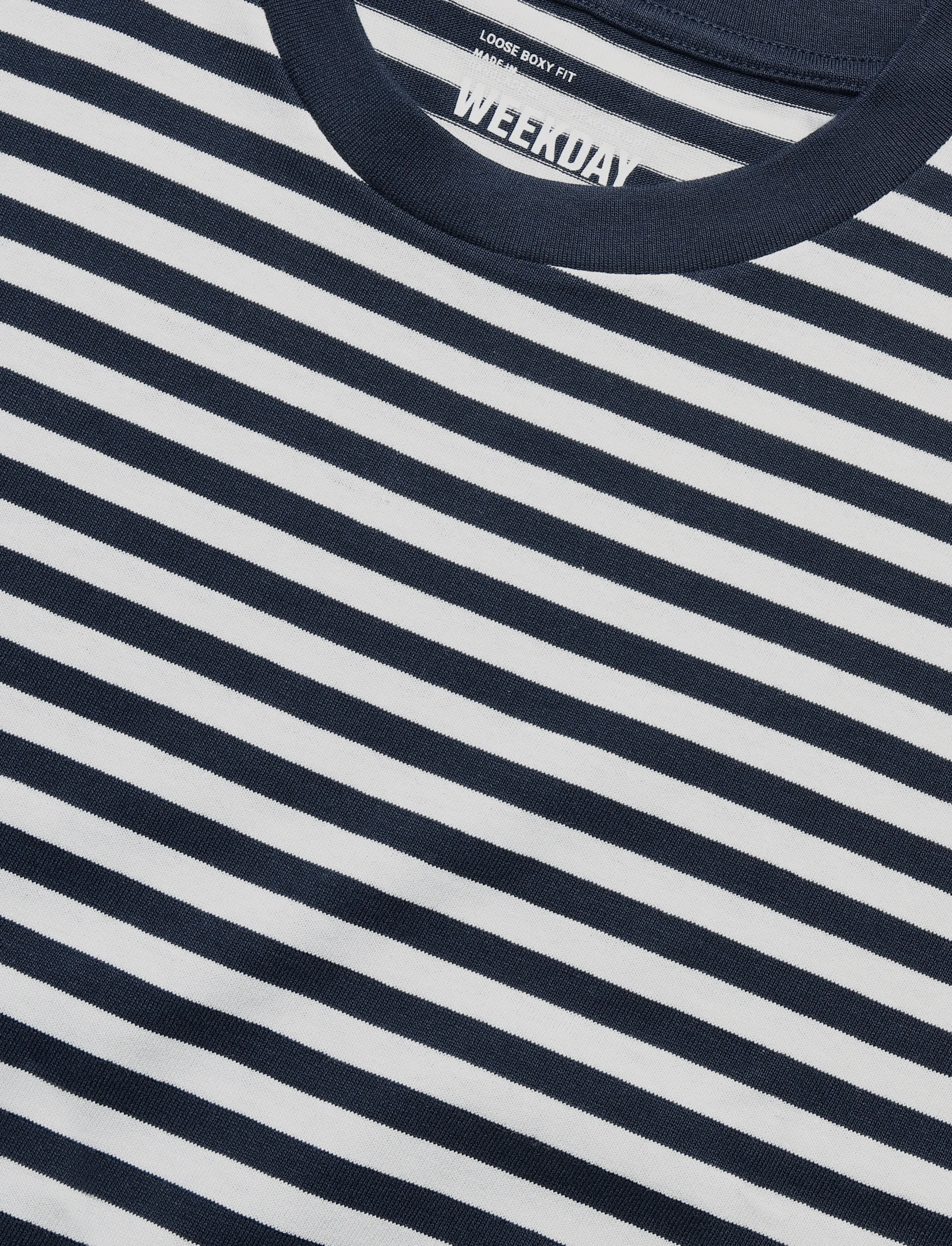 Weekday - Loose Fit T-shirt - kurzärmelige t-shirts - white stripe - 2