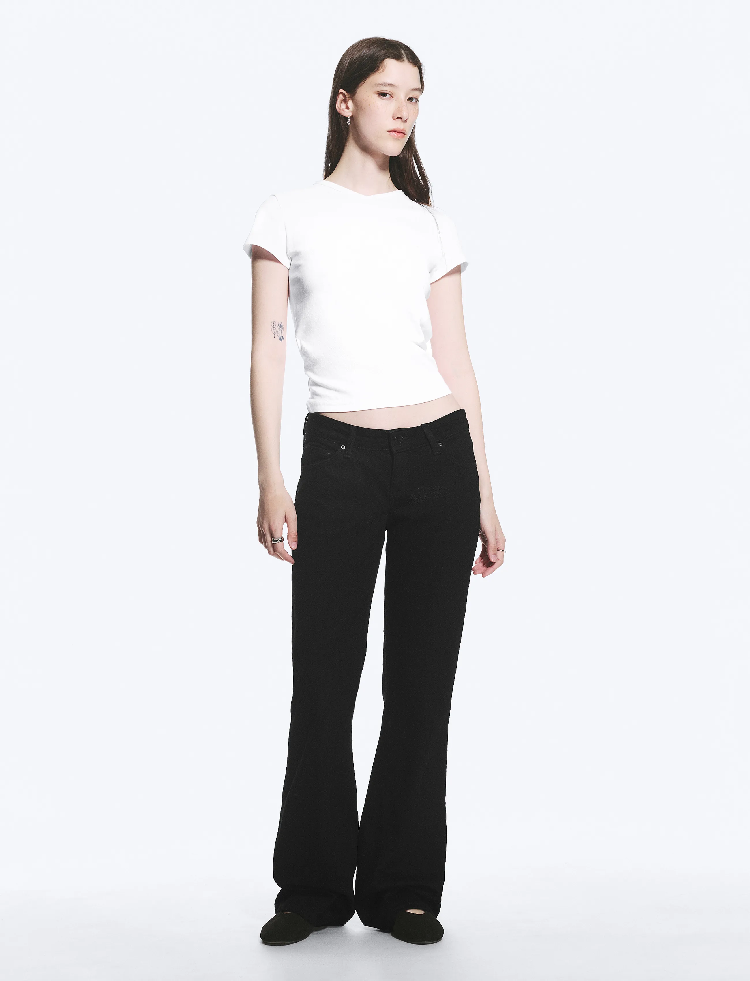 Weekday Nova Low Rise Slim Bootcut Jeans, 26 x 34, Schwarz - Boot Cut, Frauen