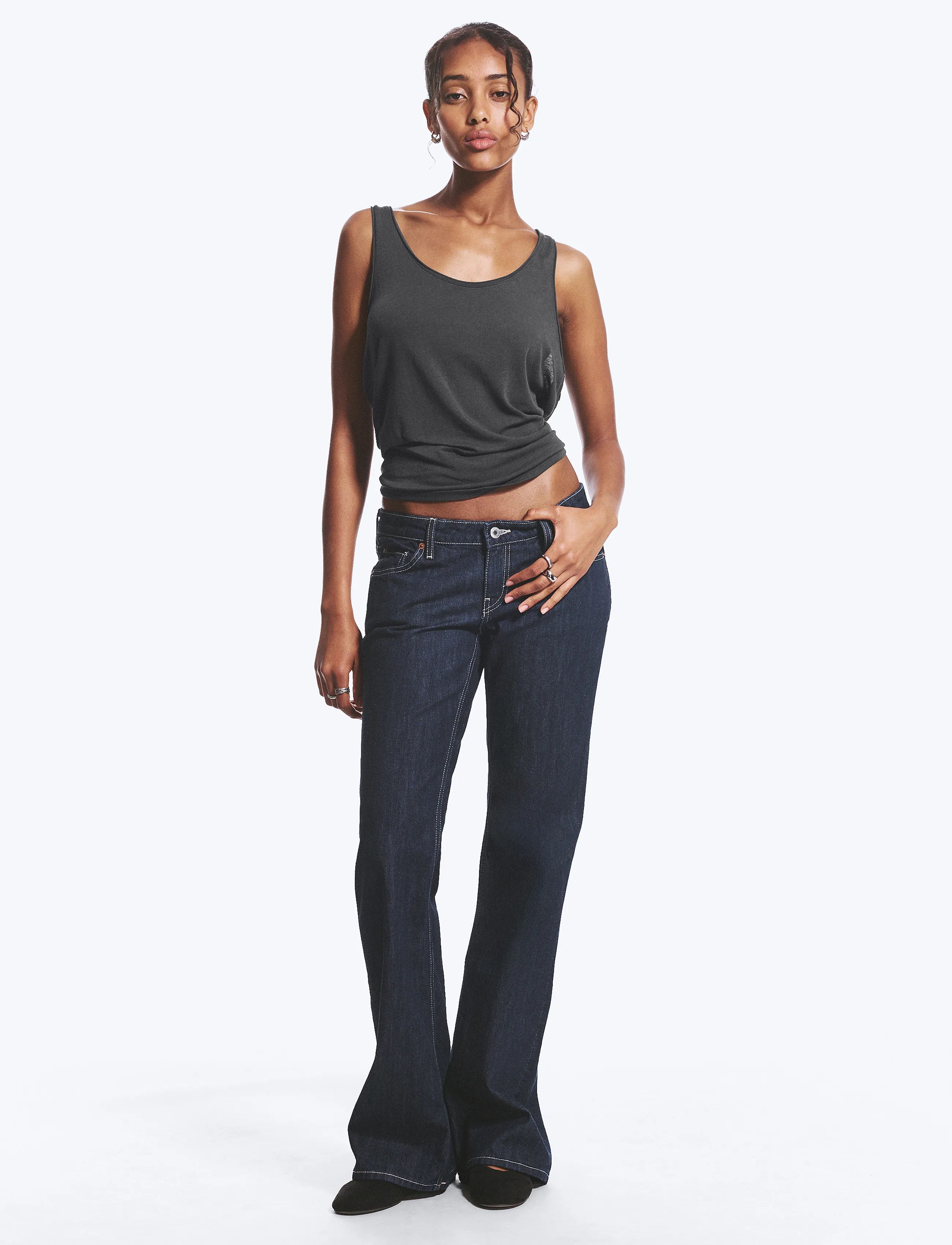 Weekday Nova Low Rise Slim Bootcut Jeans, Kvinder, Lavtaljede Slim Bootcut Jeans, Navy, Str: 26 x 30