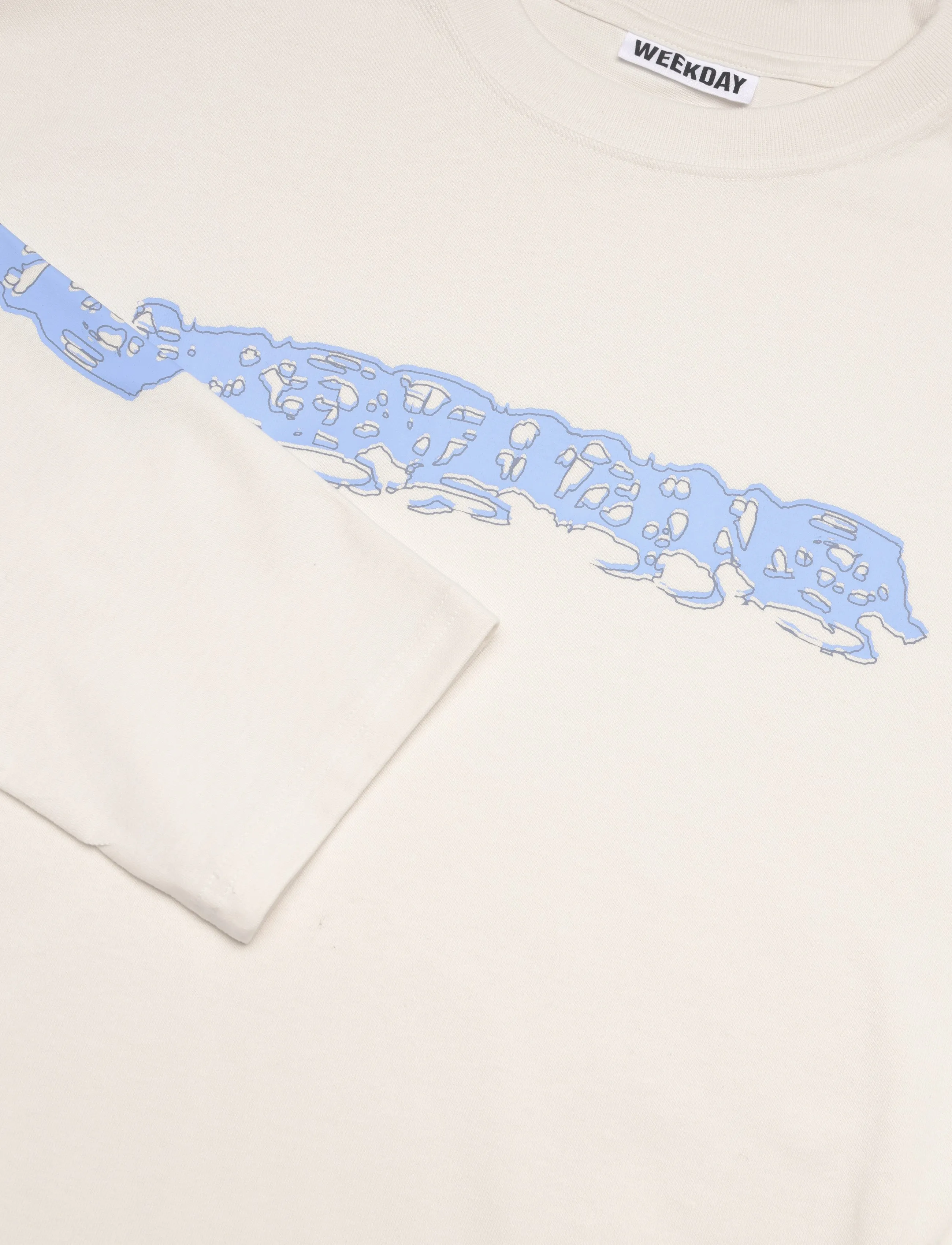 Weekday - Great Boxy Graphic Long Sleeve T-shirt - long-sleeved t-shirts - off white "karma" - 2