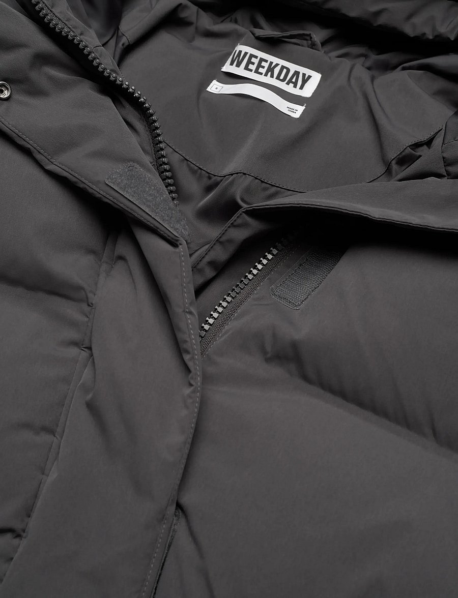 Weekday Jacket Weekday Waisted Puffer Jacket - 99 €. Buy Down- & padded jackets from ...